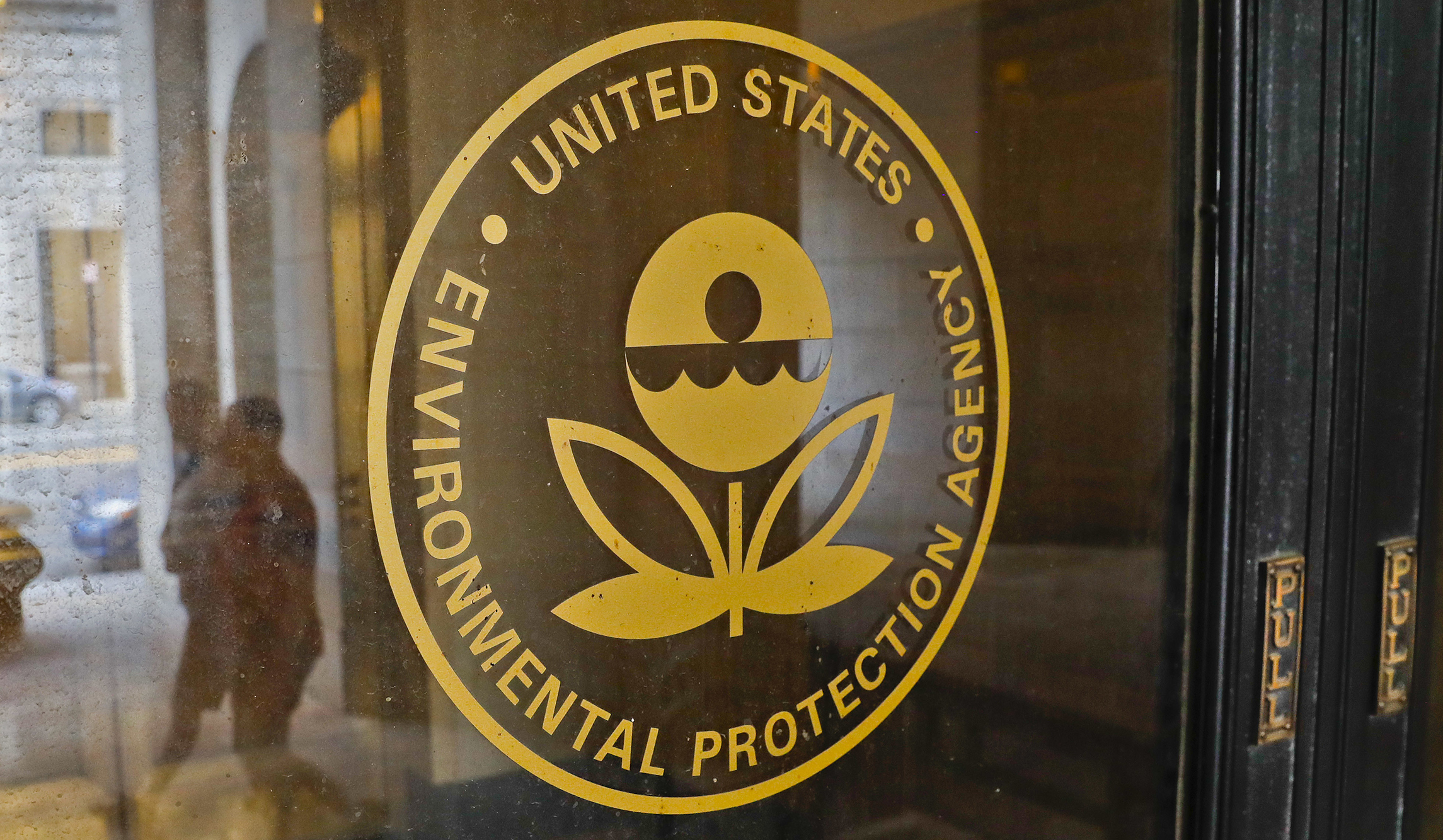 EPA boosts biofuels mandate over next three years but spurns corn ethanol