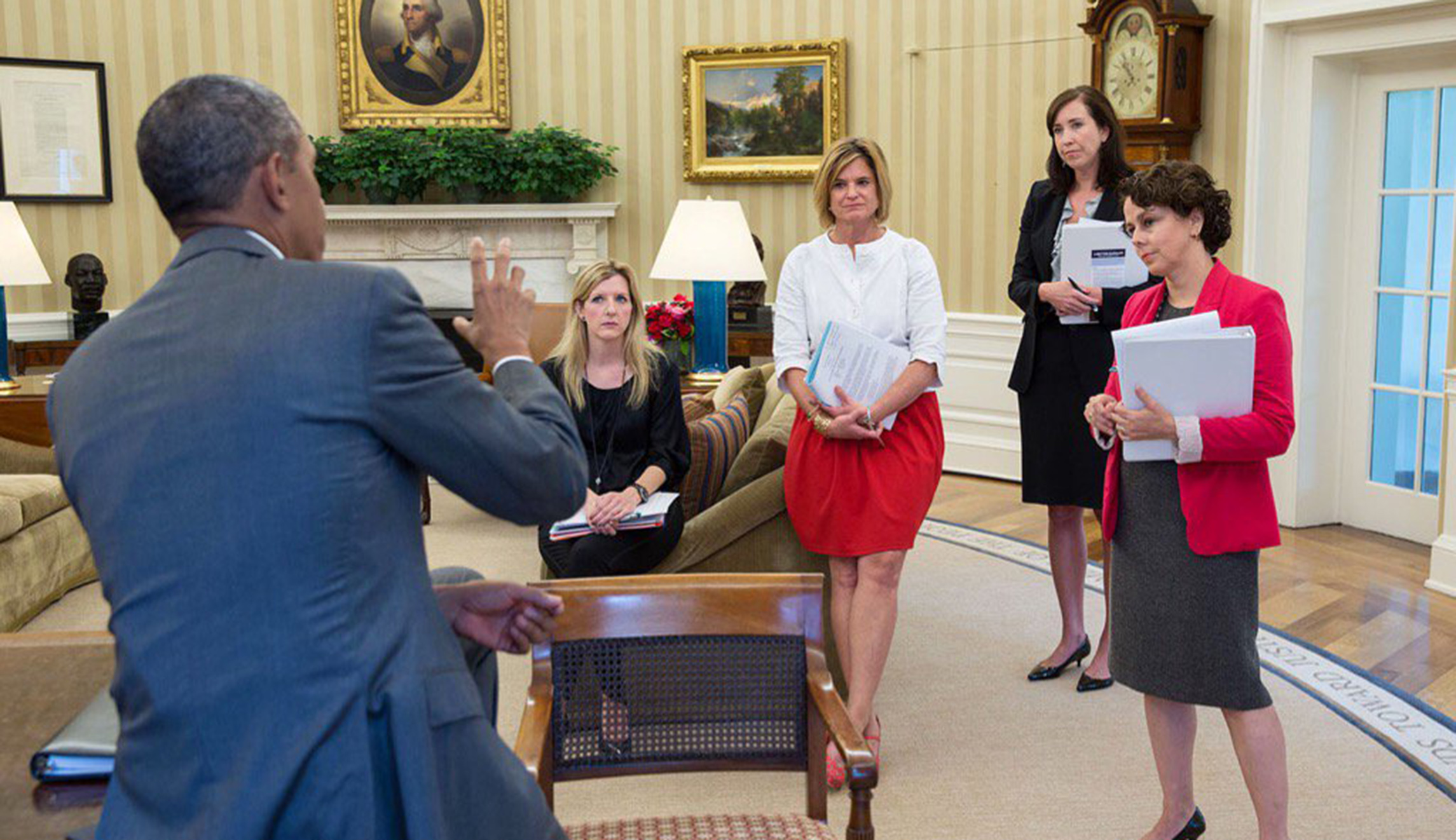 Obama photographer Pete Souza trolls Trump over Mika Brzezinski face-lift tweet
