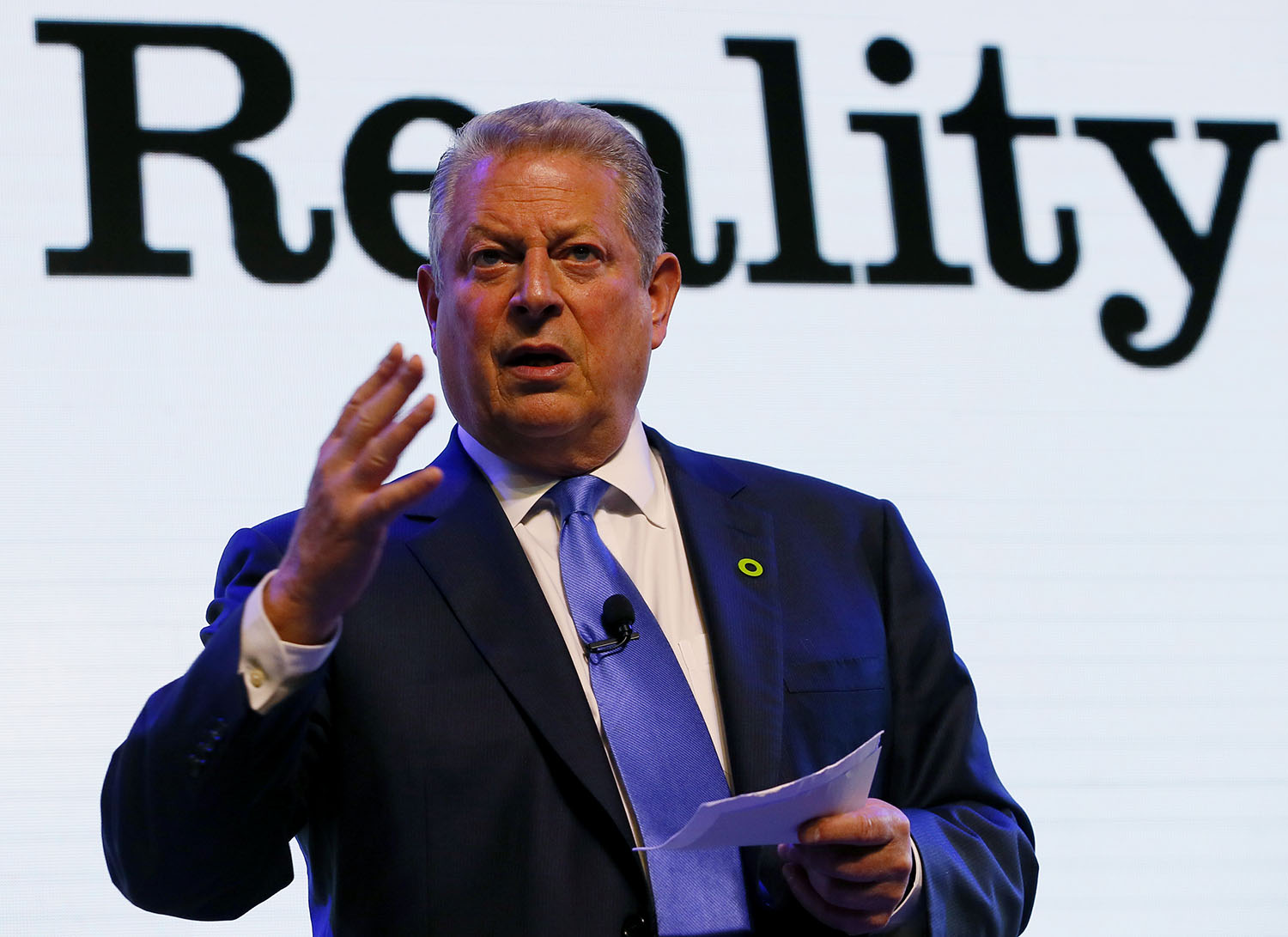 Gore launches climate comeback