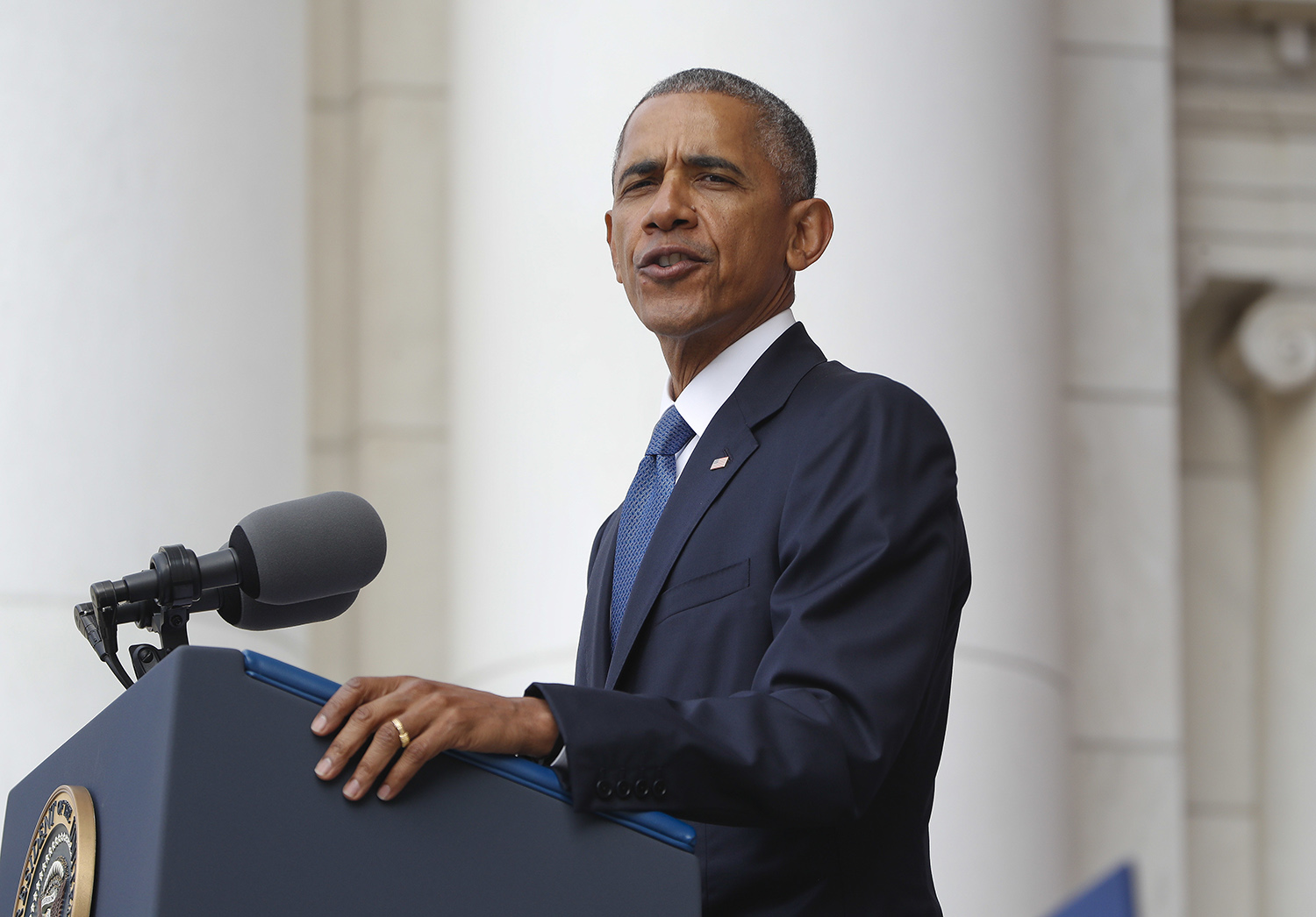 Obama to reflect on uncertain fate of his foreign policy legacy in final overseas trip