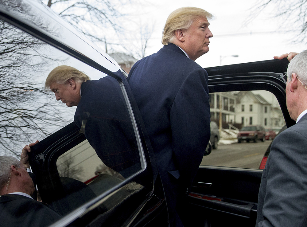 Top aide to Sen. Sessions joins Trump