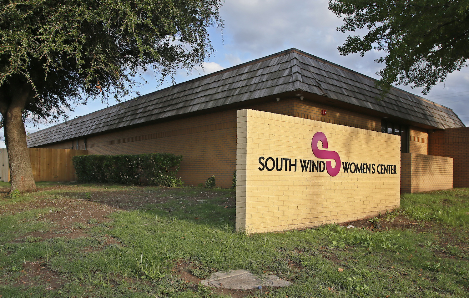 Court upholds Calif. law requiring clinics to explain abortion options