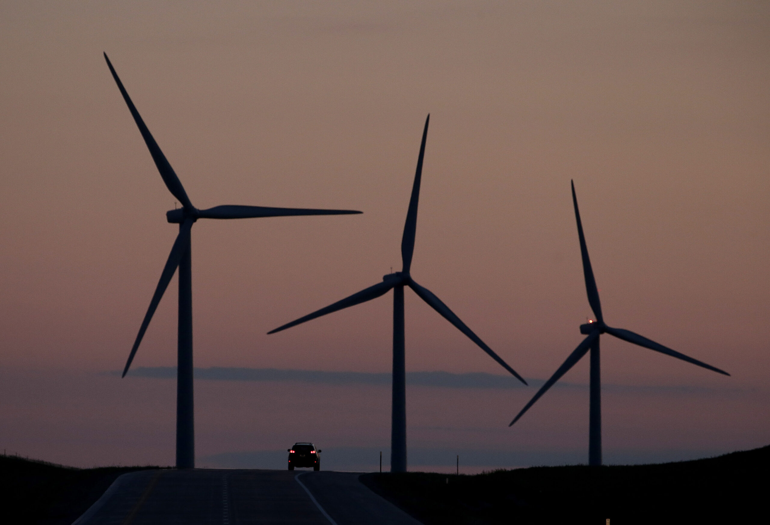 Some Kan. lawmakers to fight wind power incentives