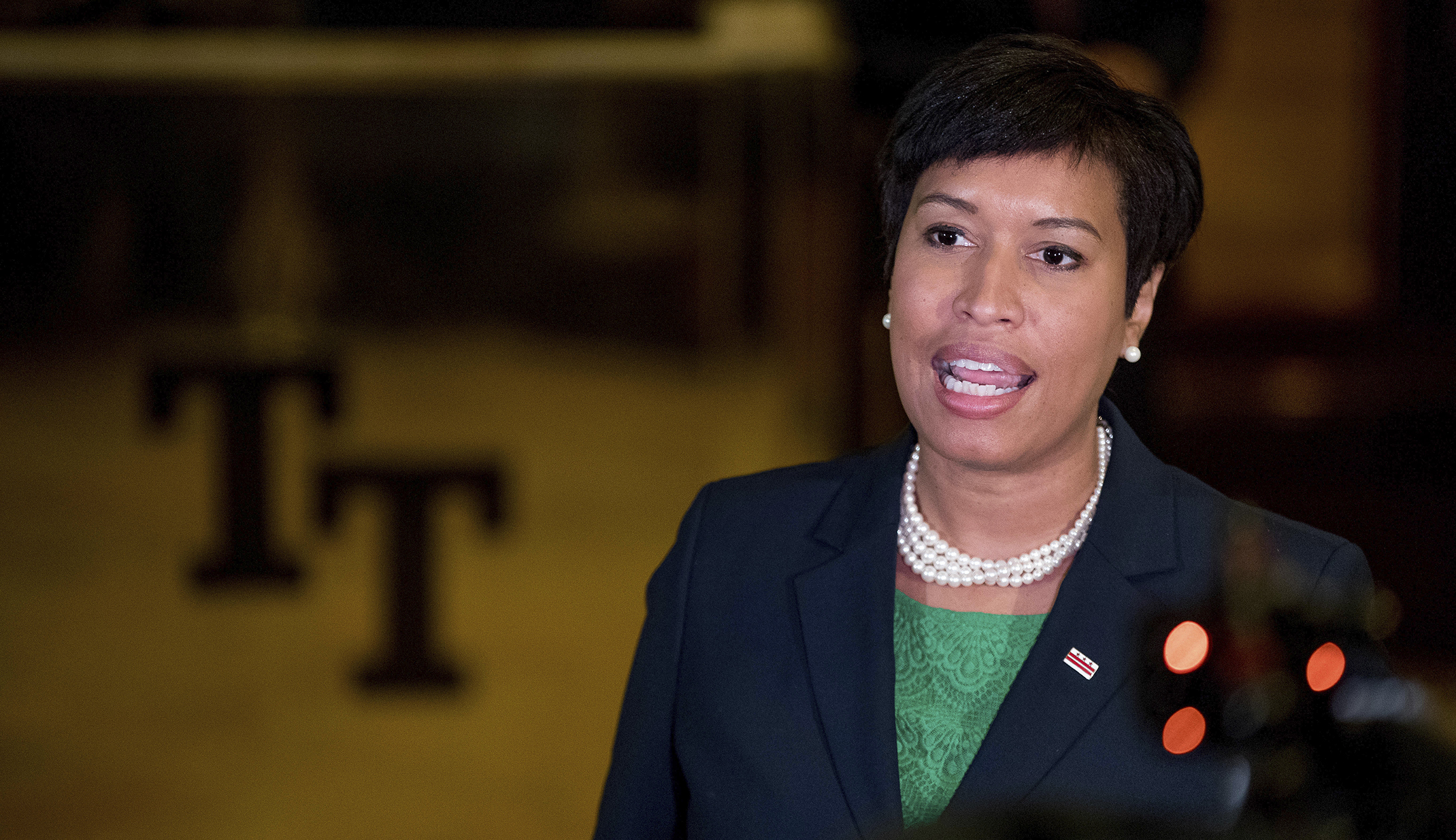 Muriel Bowser first DC mayor to win re-election since 2002