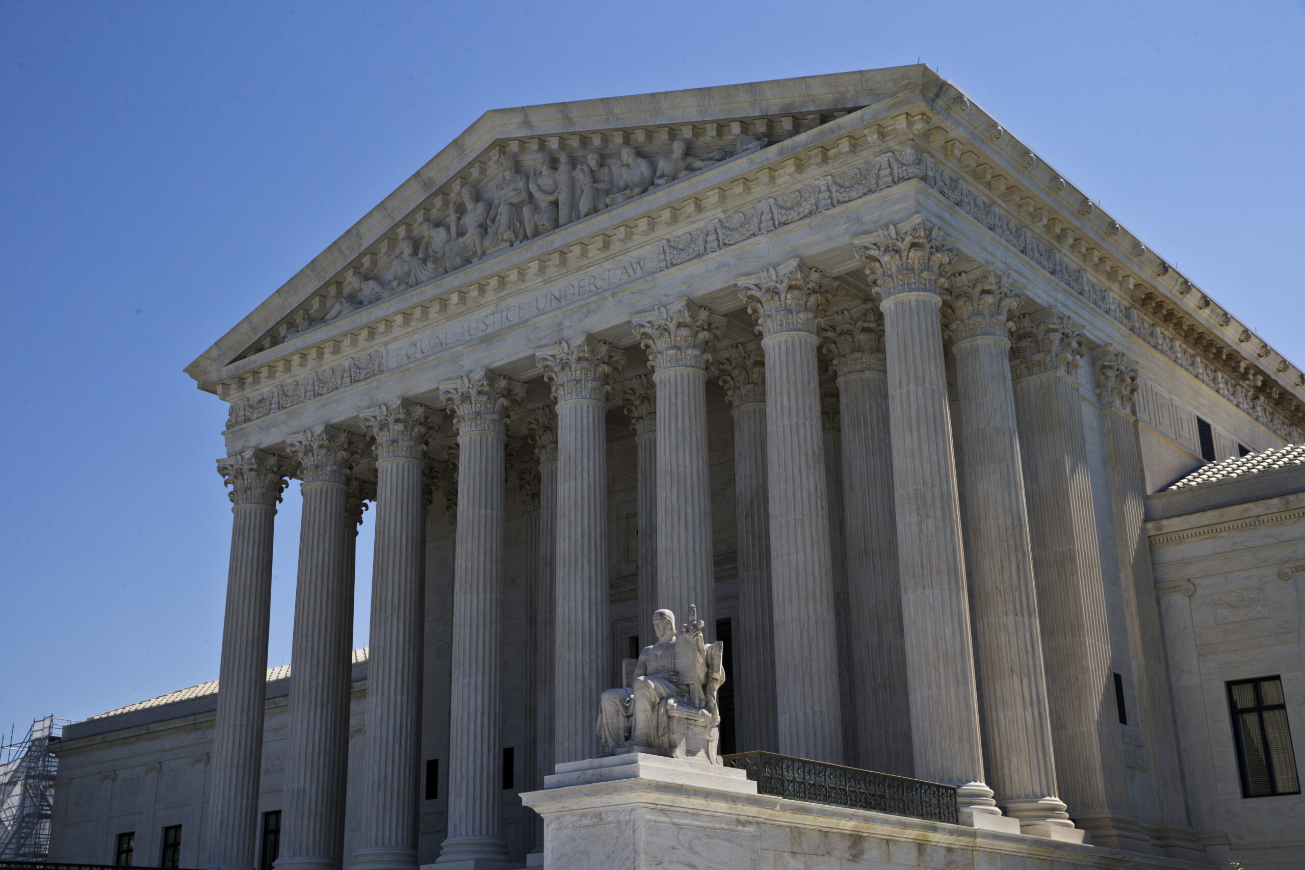 Pressure grows for cameras in Supreme Court