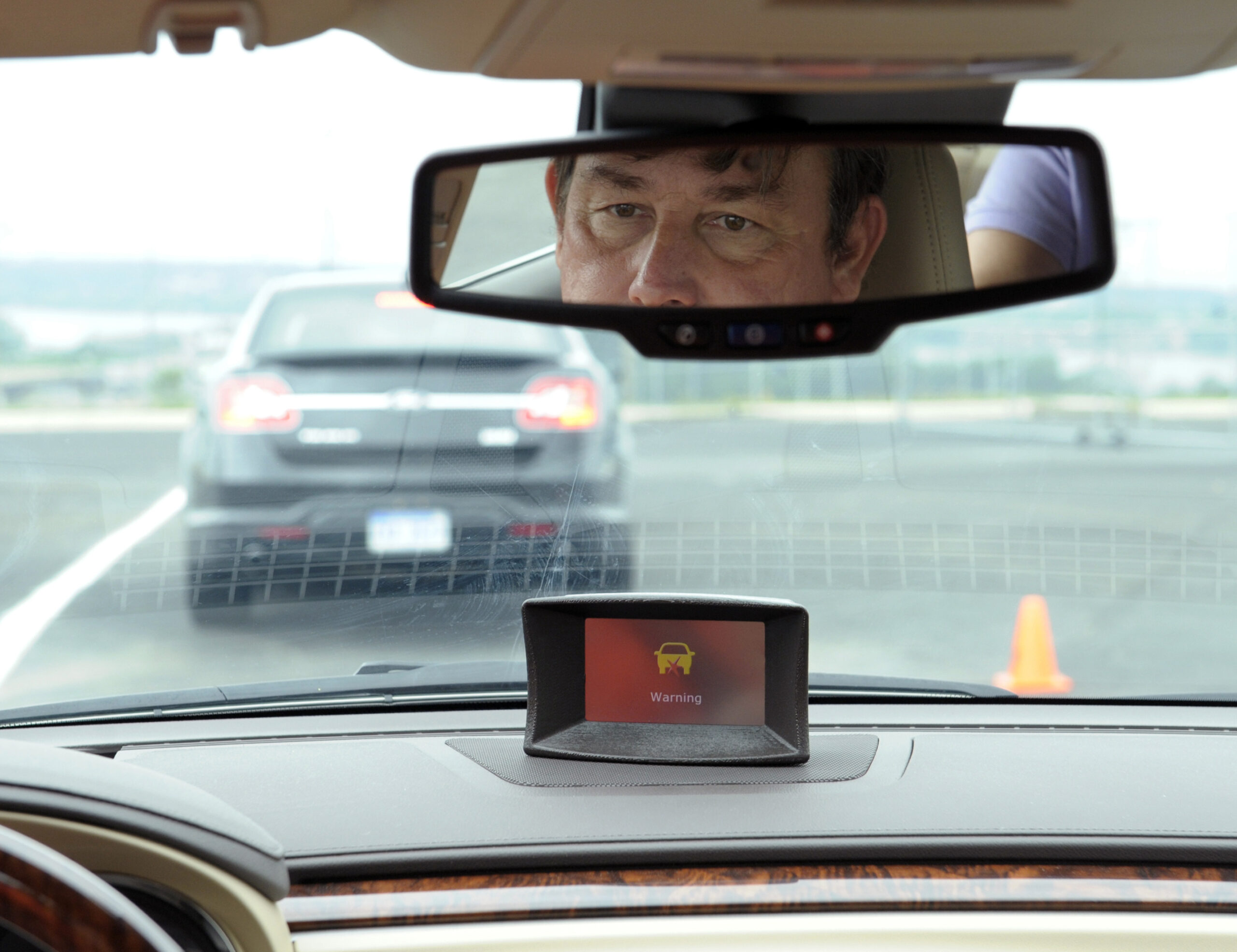 Government speeds research on car safety systems