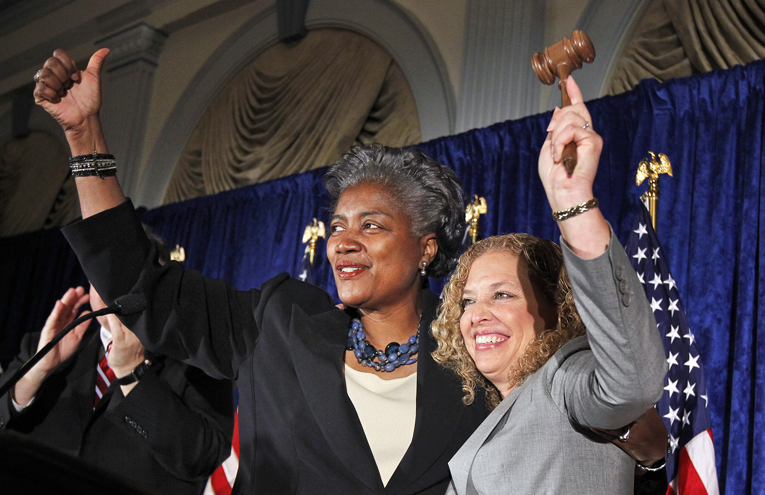Donna Brazile: ‘I sincerely apologize’ for DNC emails