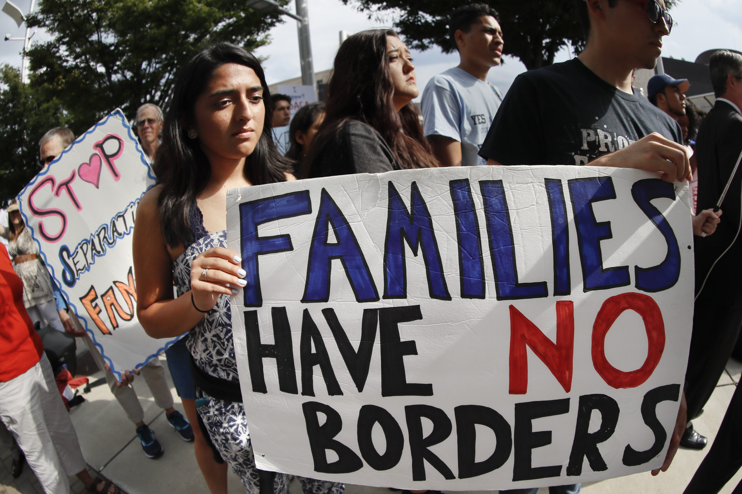 Feds: Every legal Mexican immigrant sponsors six more to US