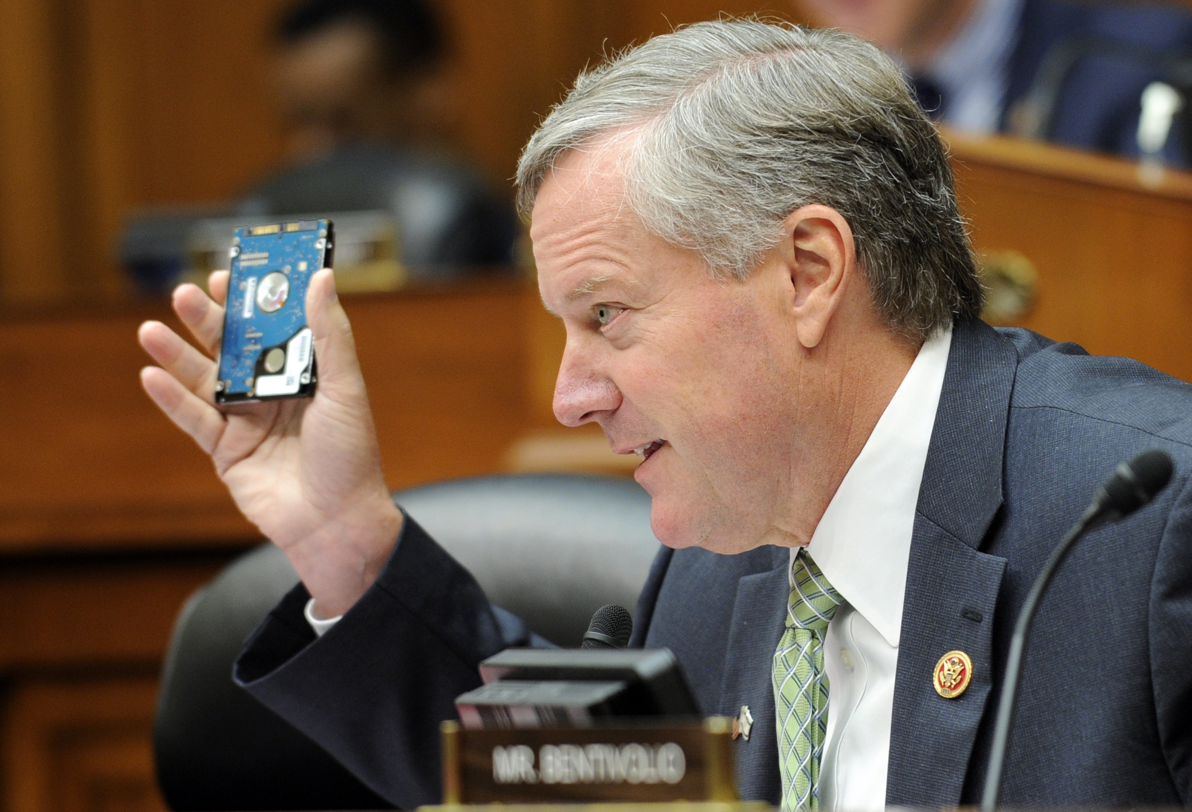 Not The Onion: The ‘No watching porn at work’ bill passes committee