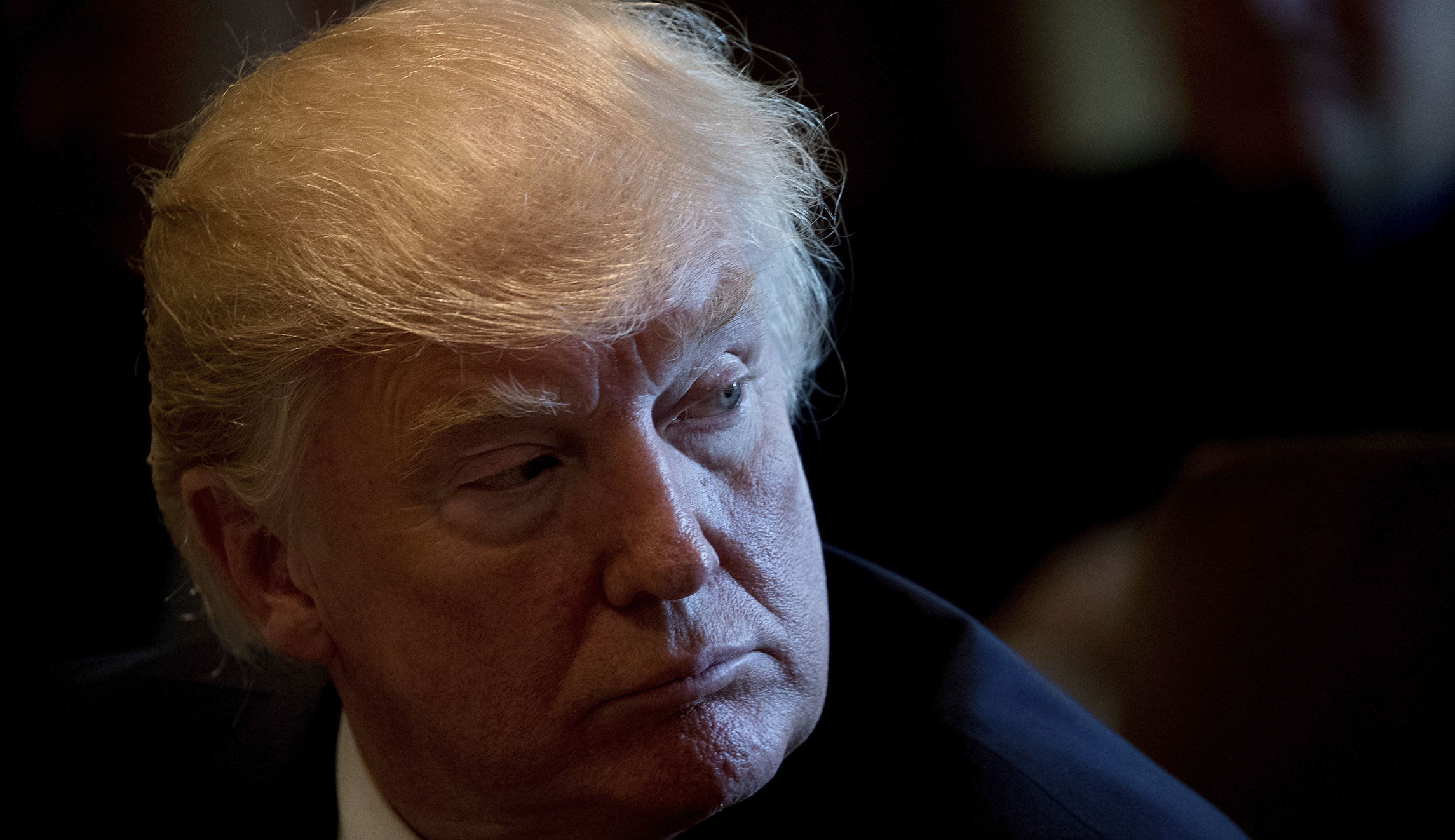 Trump transition lawyer orders staff to preserve all records for Russia investigation