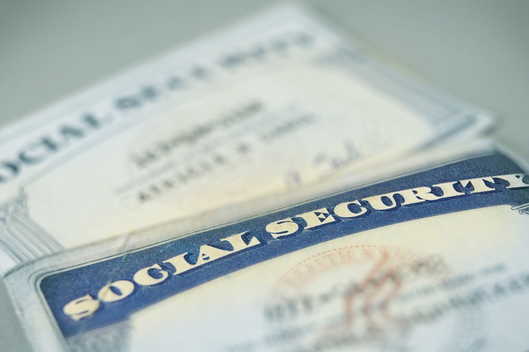 Salon: Poll says voters want Social Security expanded, not cut