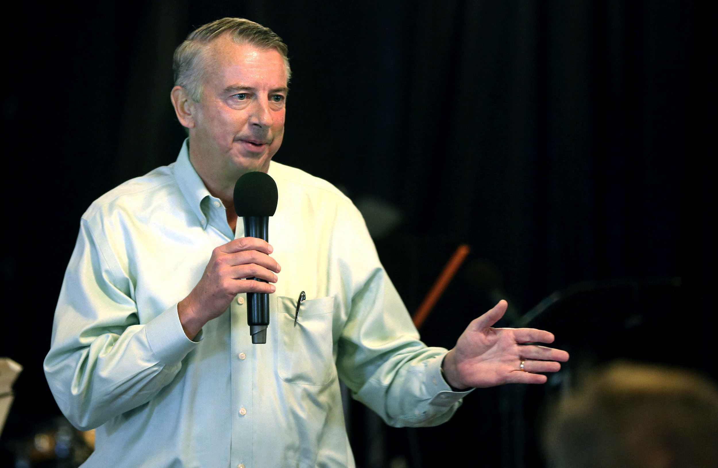 Ed Gillespie, Ralph Northam spar over Confederate statues during debate