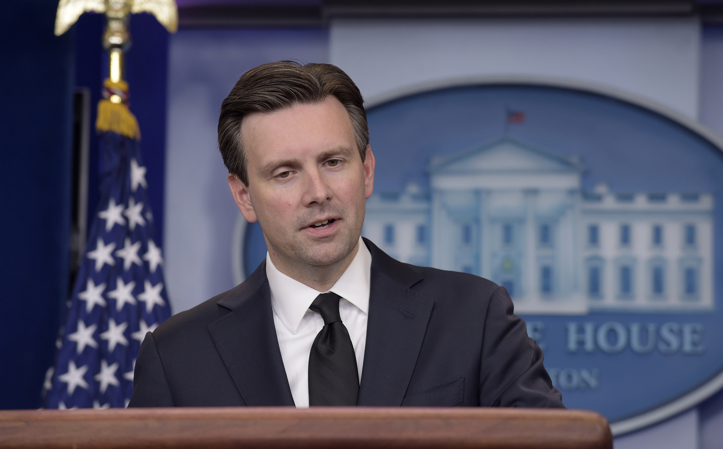 White House not investigating FBI leaks