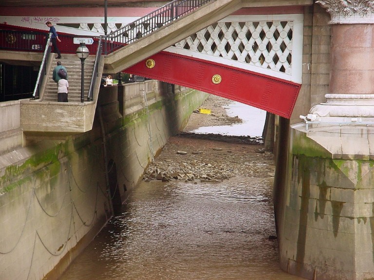 Prufrock: The English Country House, London’s Lost Rivers, and the War against Rats