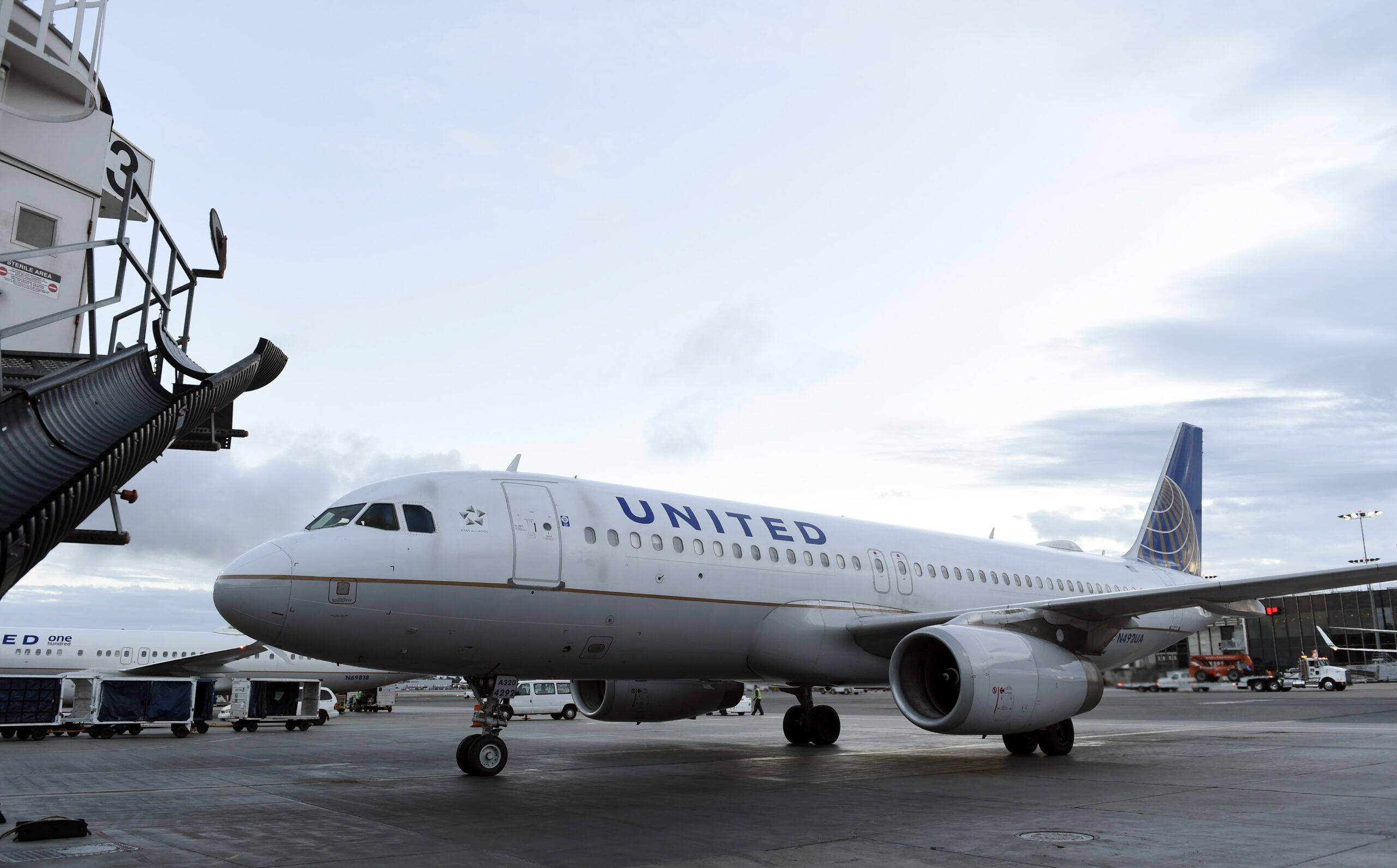 UPDATE: LAX plane bomb-threat deemed ‘non-credible’