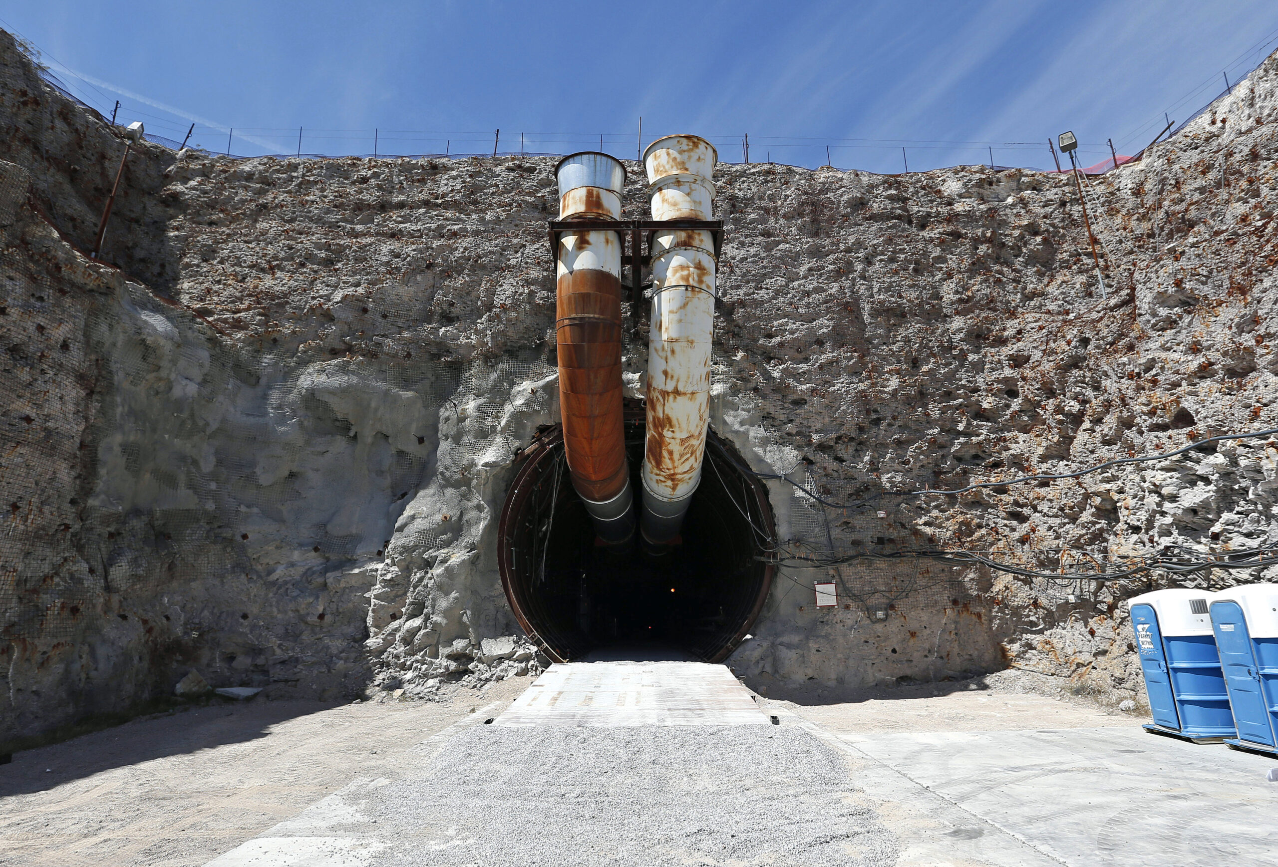The 2016 politics of nuclear energy