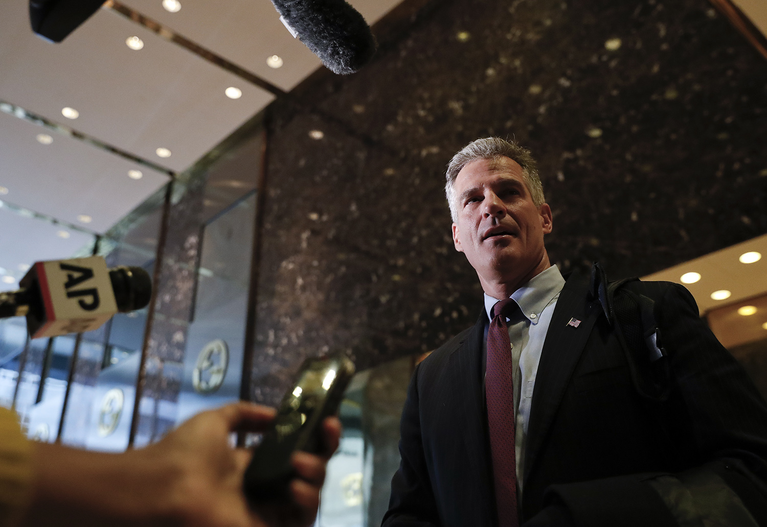 Once opponents, Warren now supports Scott Brown for VA secretary