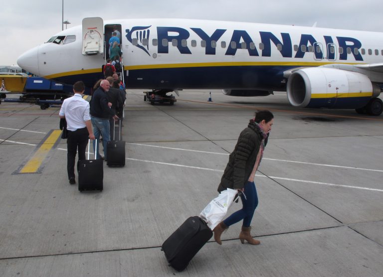 EU orders Ryanair to repay aid to German airport
