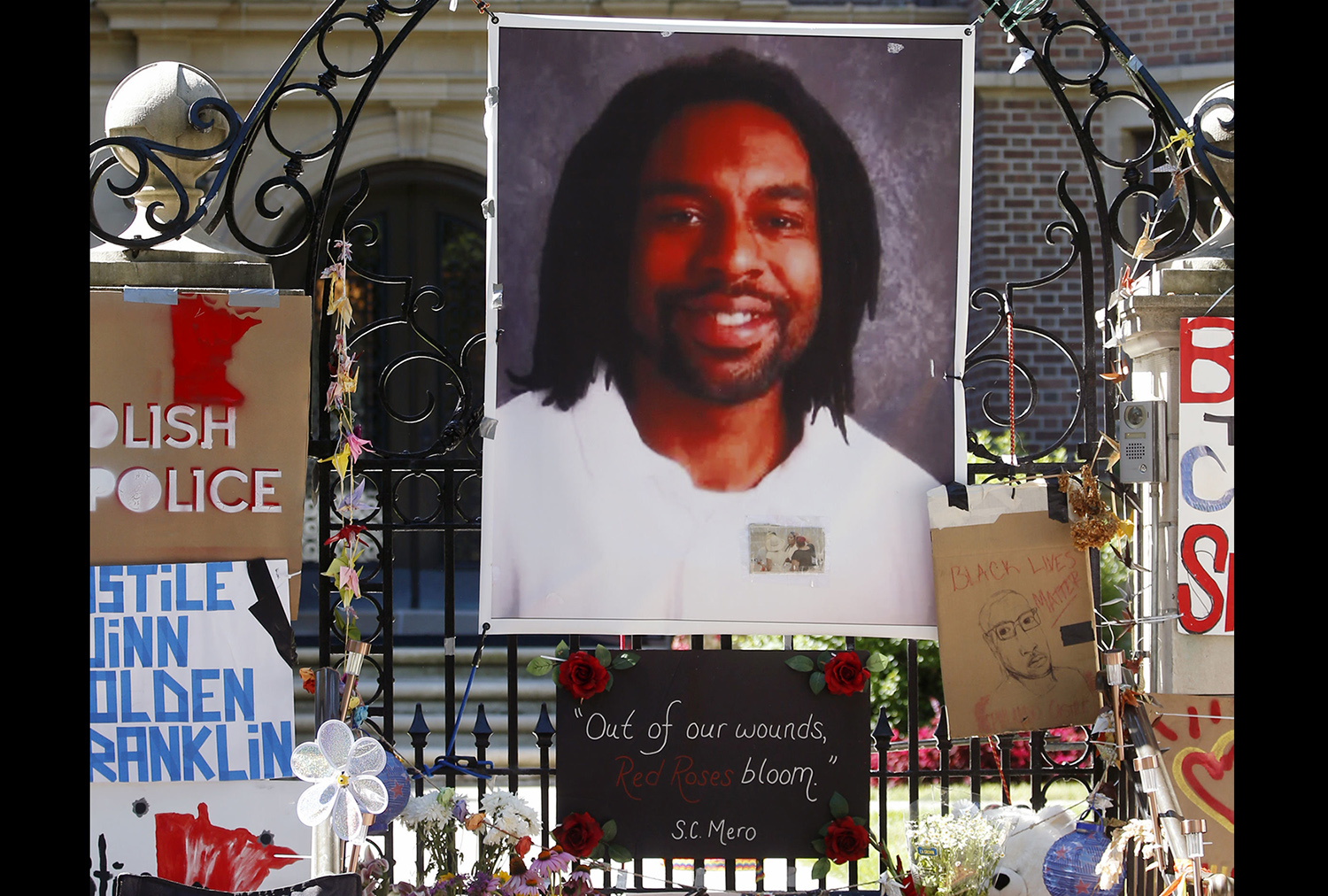 Minnesota cop charged with manslaughter in July shooting