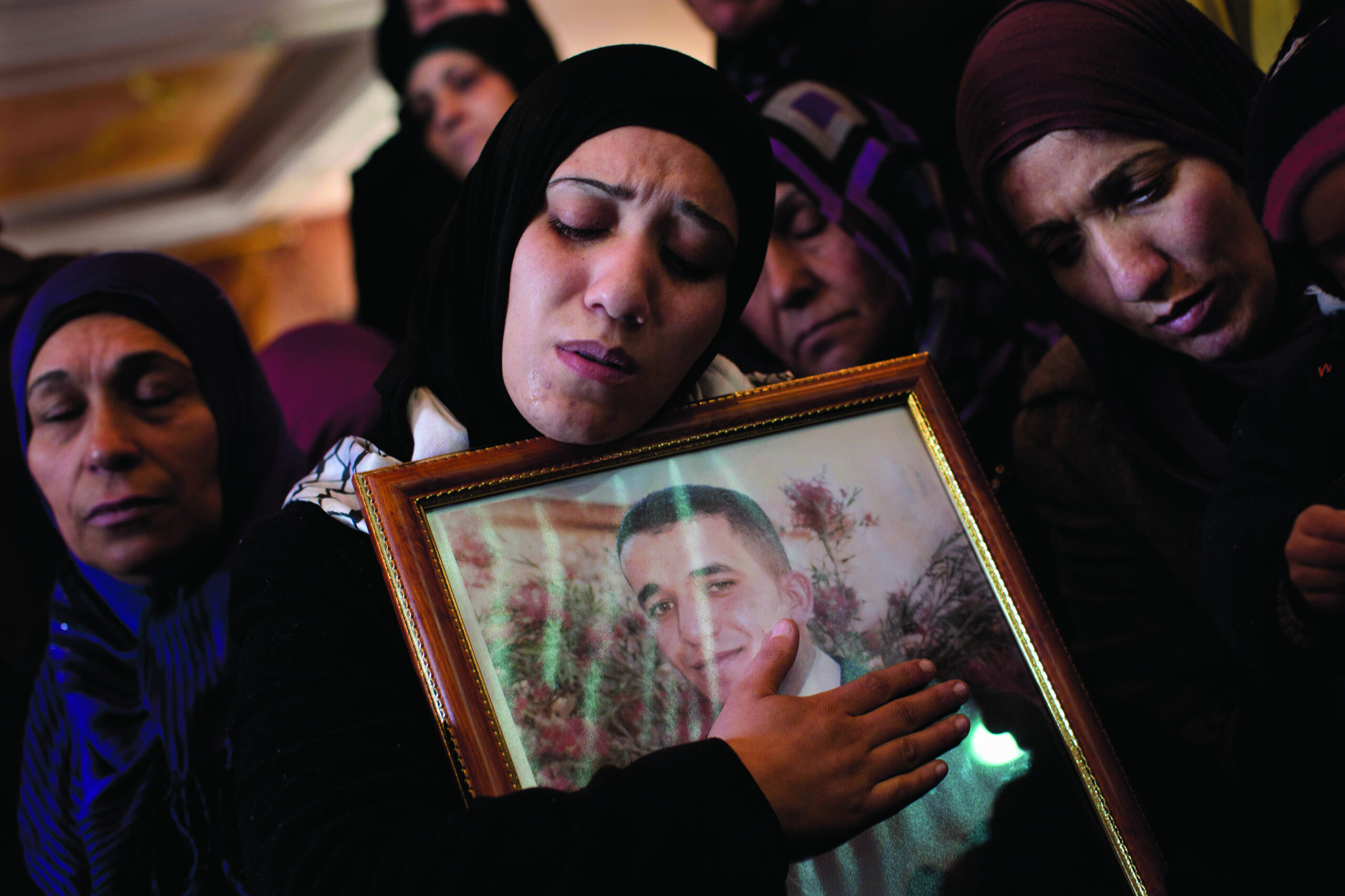 Palestinians bury man who died in Israeli custody