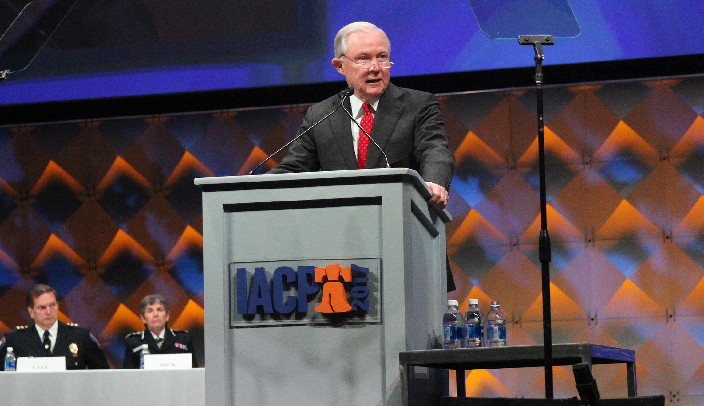 Jeff Sessions sics federal task force on MS-13 gang