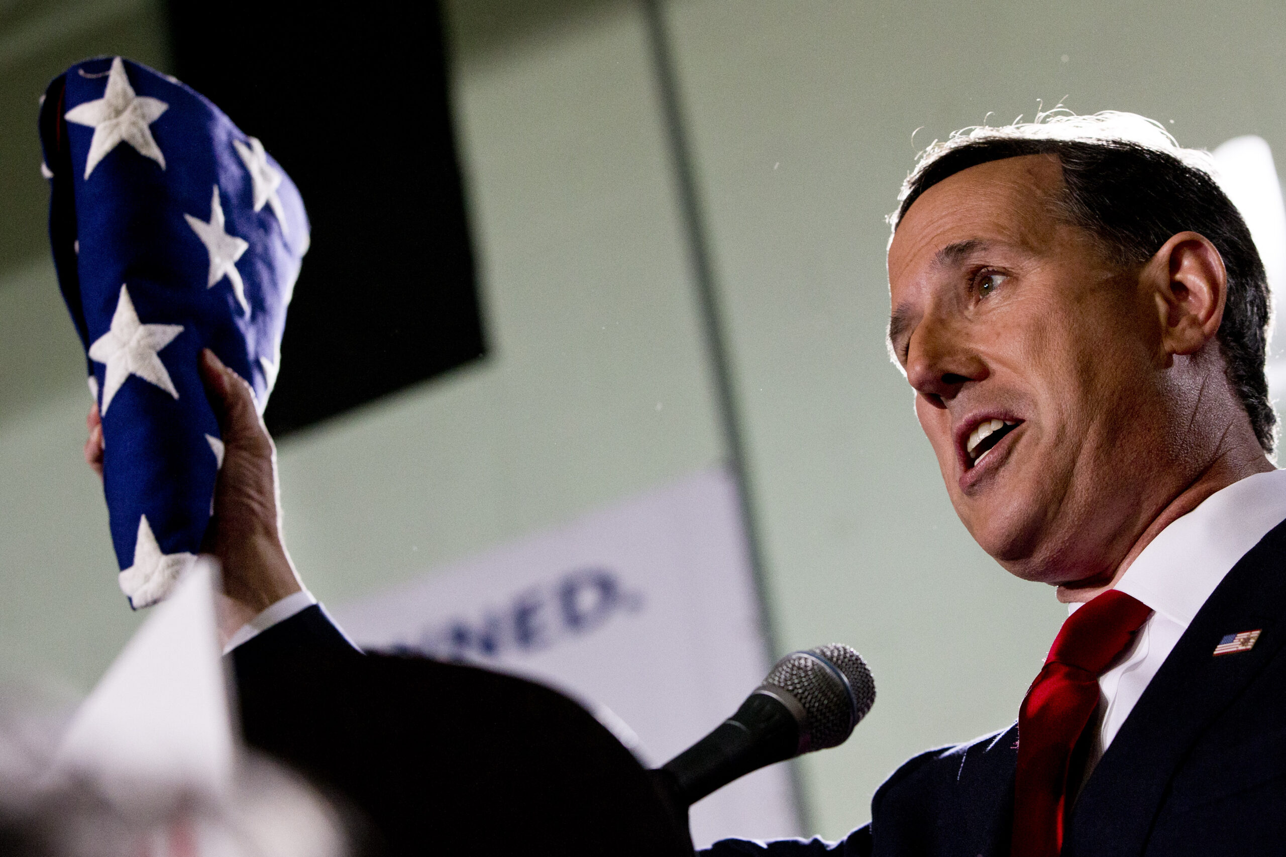 Fox’s Wallace challenges Santorum: If Pope Francis shouldn’t talk science, why should you?