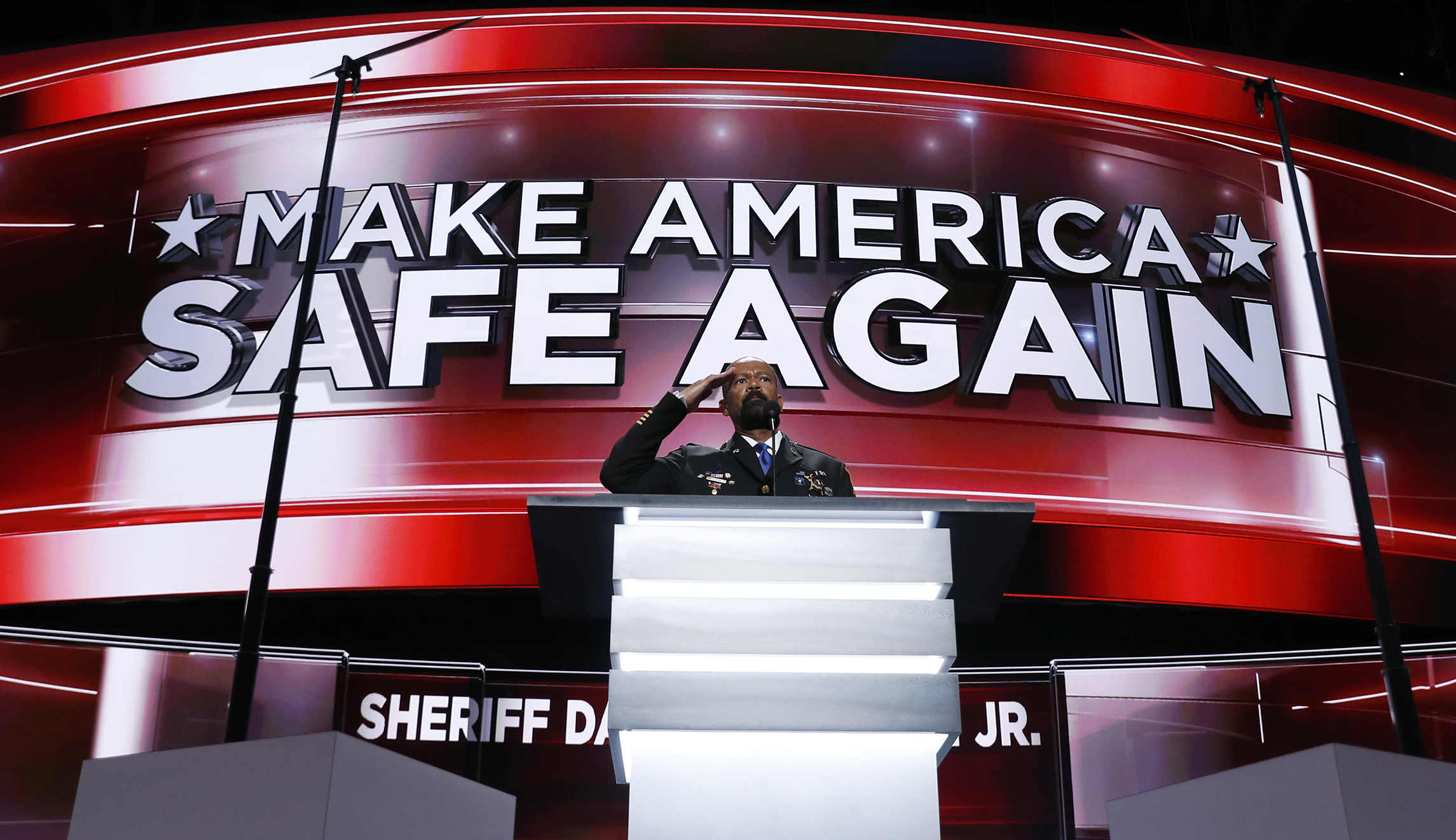 Former Milwaukee Sheriff David Clarke joins pro-Trump super PAC
