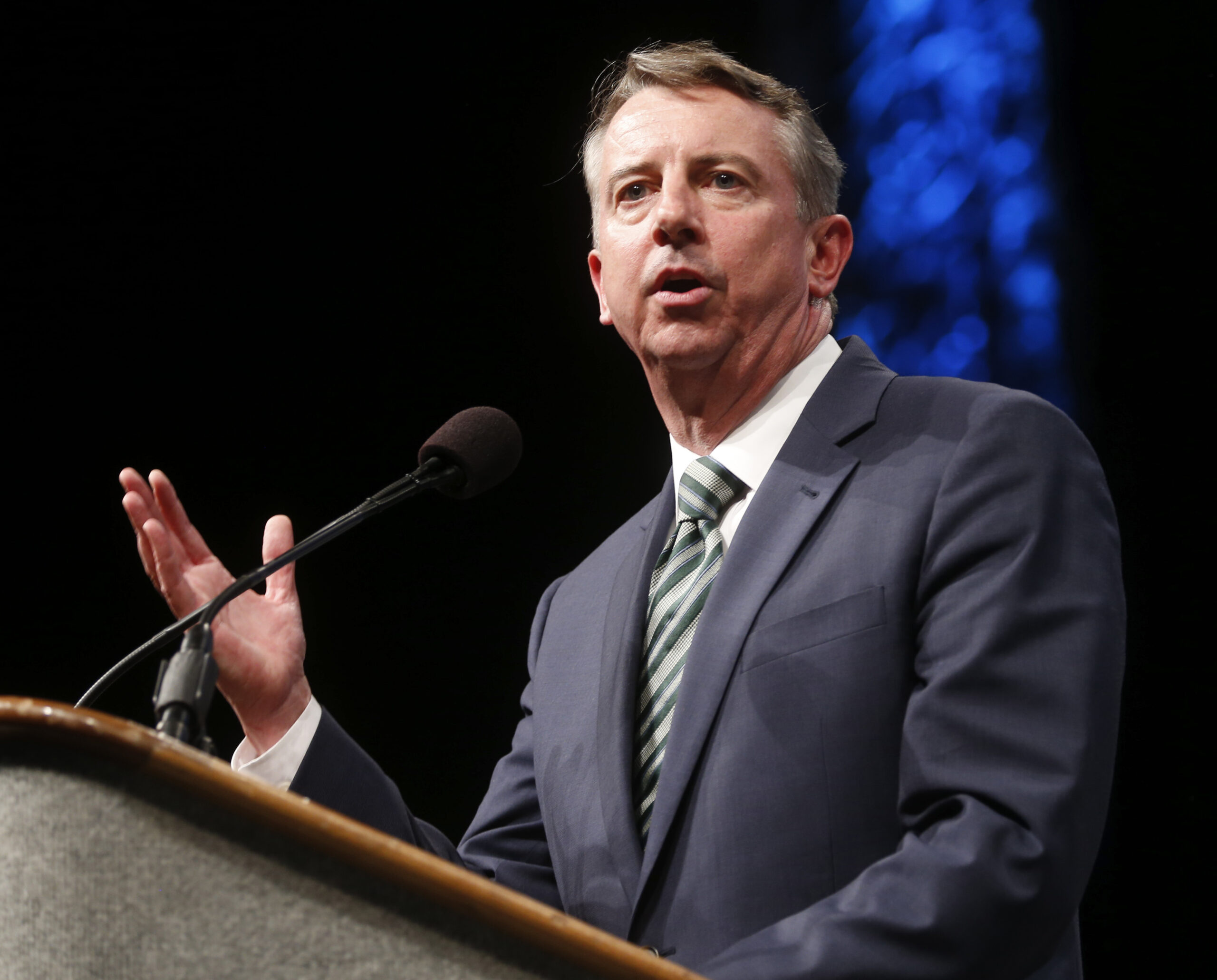 VIDEO: Ed Gillespie pushes tax cuts during Northern Virginia campaign swing