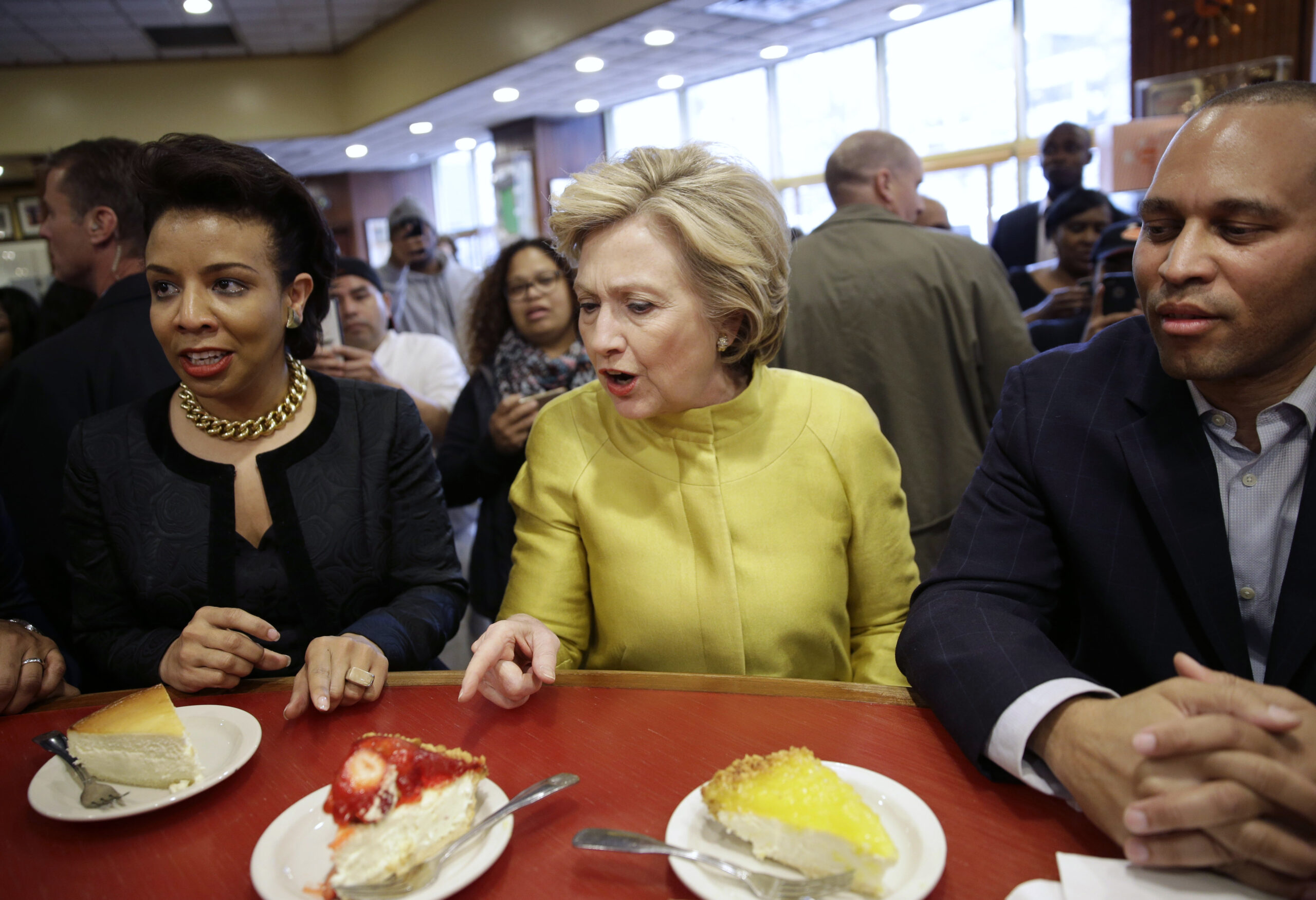 Clinton deflects temptation, question on Sanders: ‘I’m talking cheesecake’