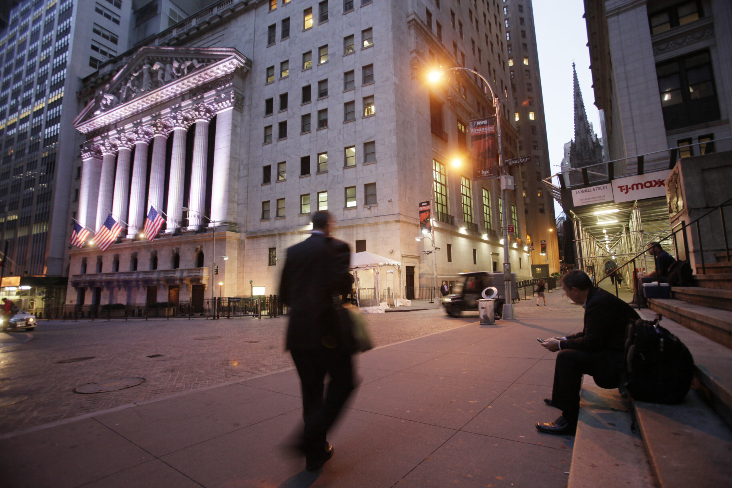 Stocks rise, helped by Chinese data, Apple results