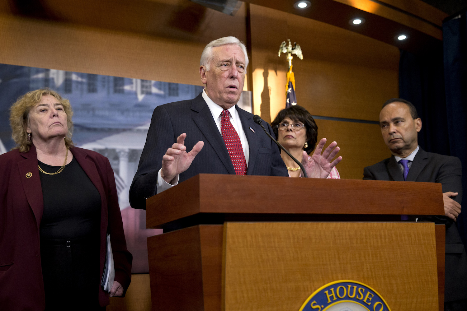 House leaders hint at gun control truce despite differences