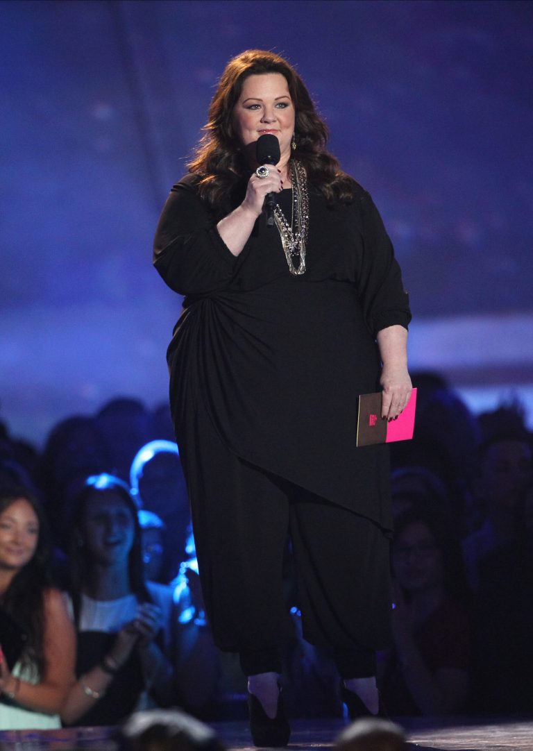 Actress Melissa McCarthy presents the award for best male performance at the MTV Movie Awards in Sony Pictures Studio Lot in Culver City, Calif., on Sunday April 14, 2013. (Photo by Matt Sayles/Invision /AP)