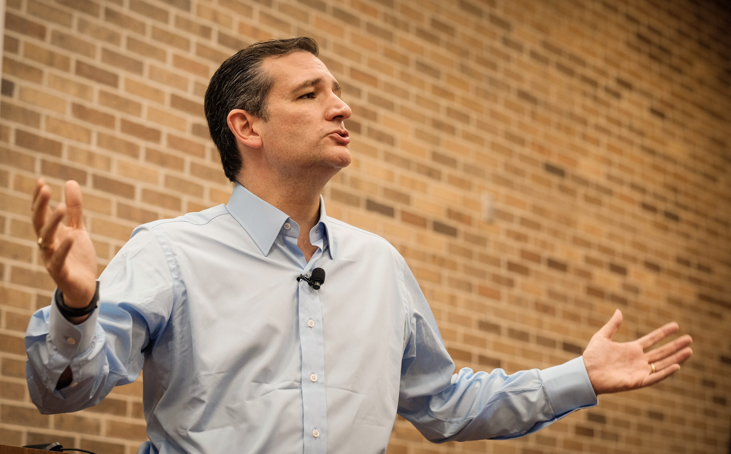 Ted Cruz super PACs rake in $30 million