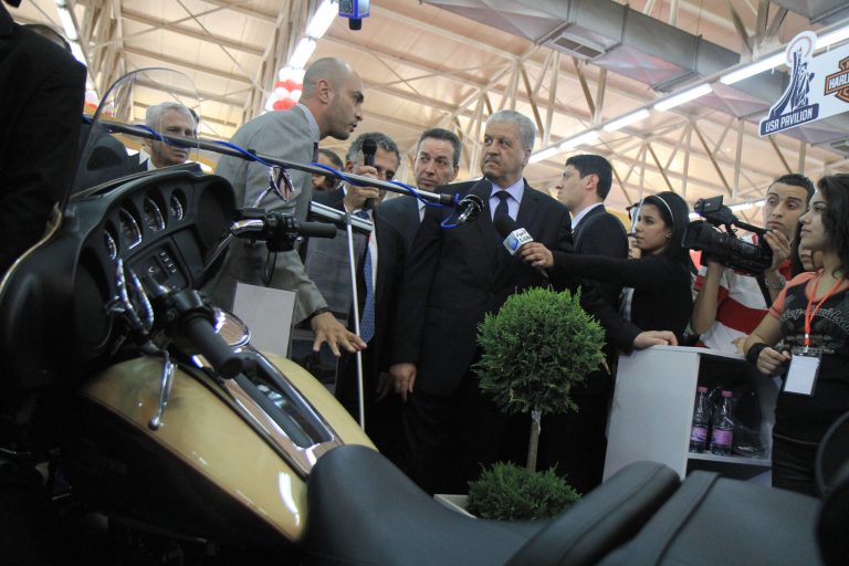 Algeria faces struggle to attract investment