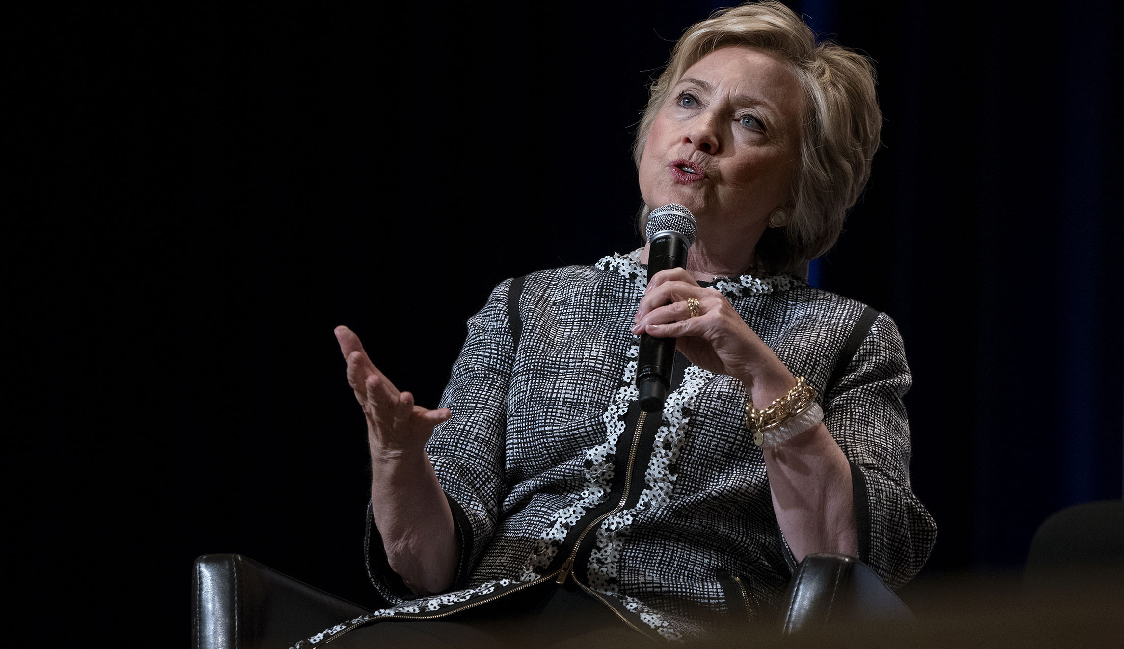 Hillary Clinton vows to ‘do everything I can’ for anti-Trump ‘resistance’