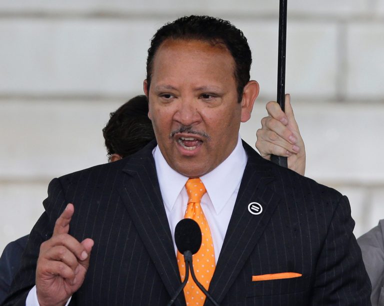 Report says blacks, Latinos losing economic ground