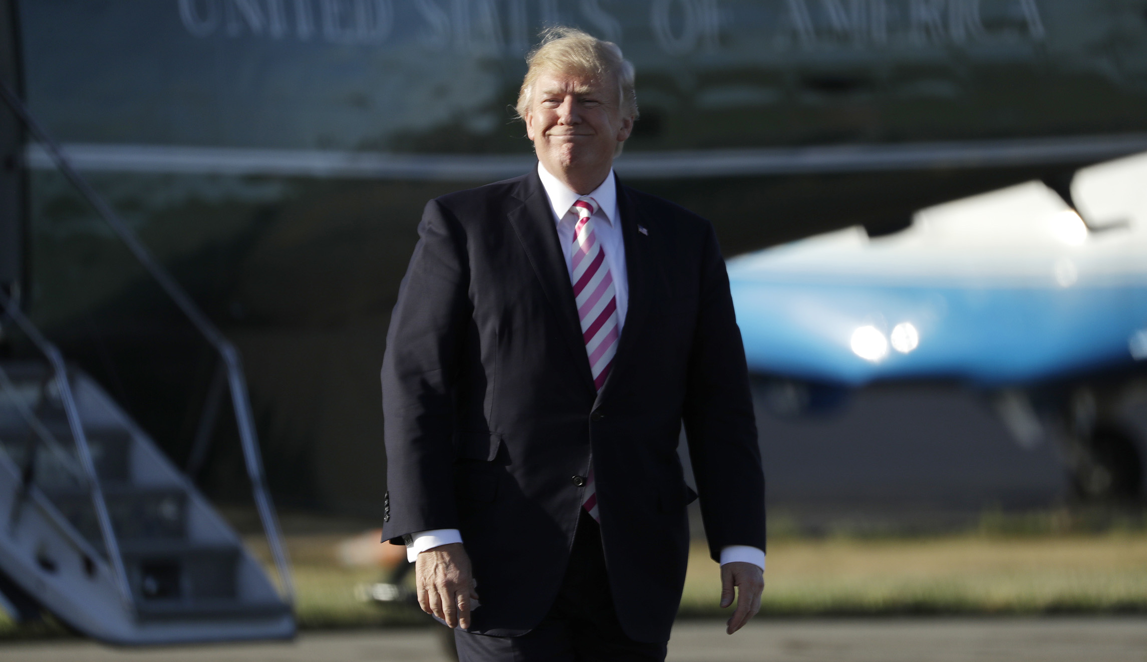 Breitbart denied entry to Trump-Luther Strange rally after backing Roy Moore