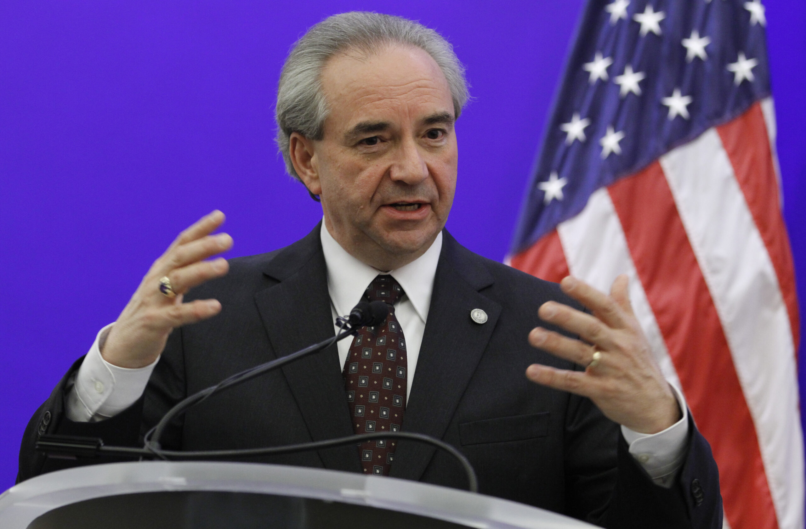 Bill Bolling puts it to the people: Should he run for Virginia guv?