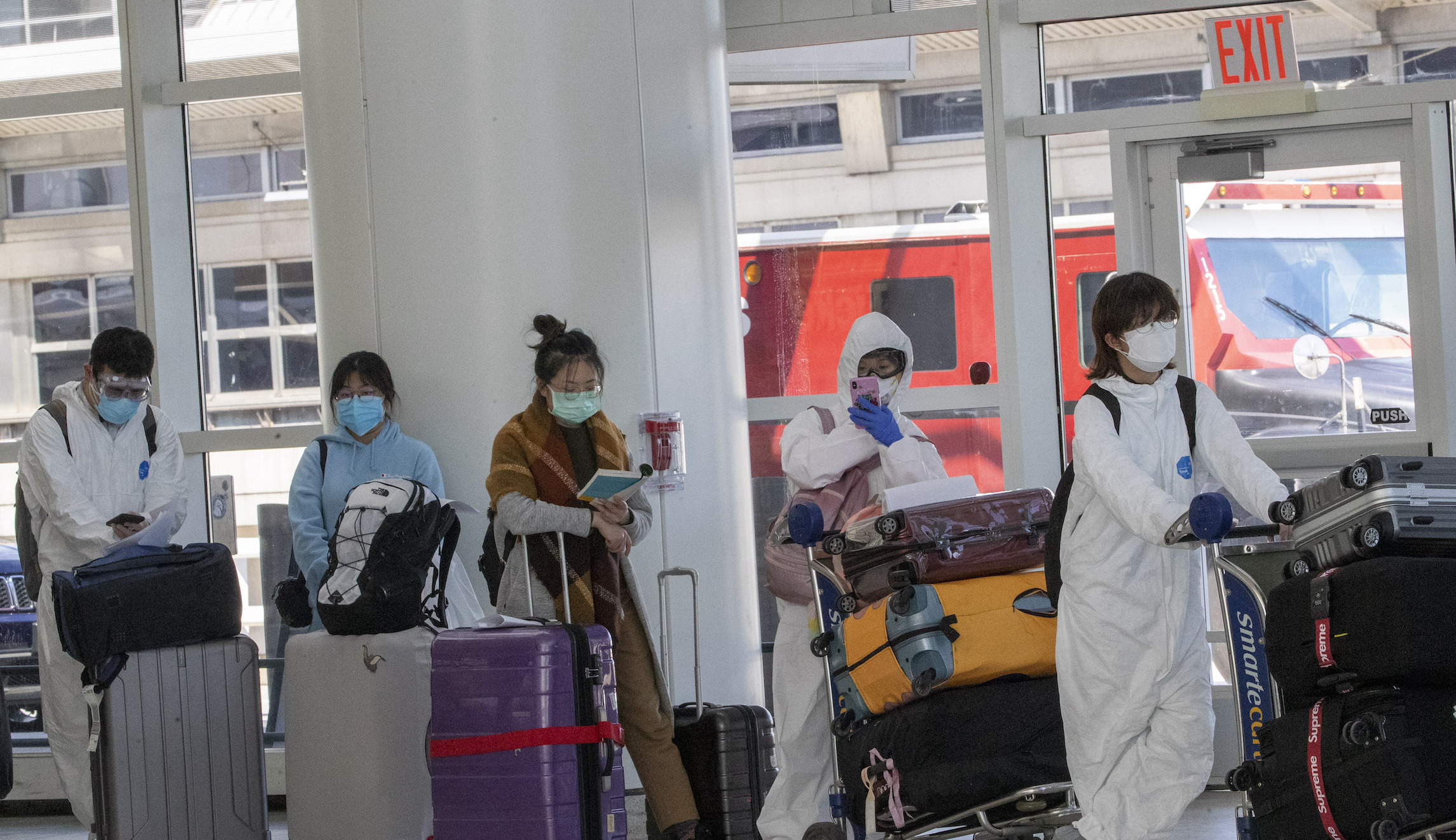 The airports and public transit systems holding on to mask mandates for now