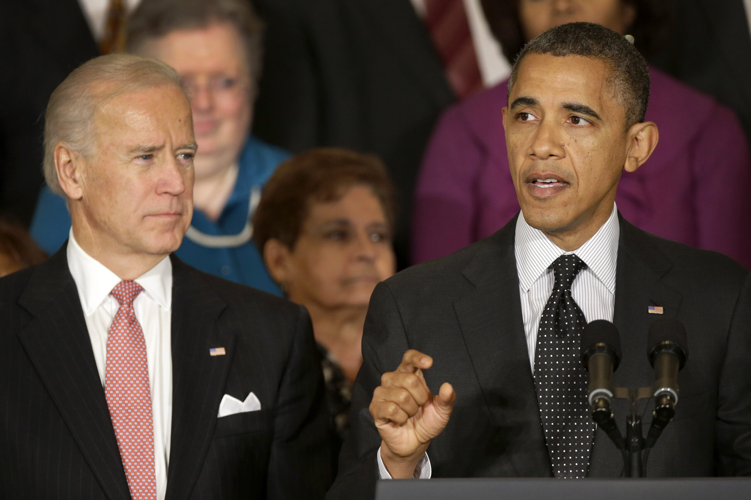 Obama stands firm on tax increases