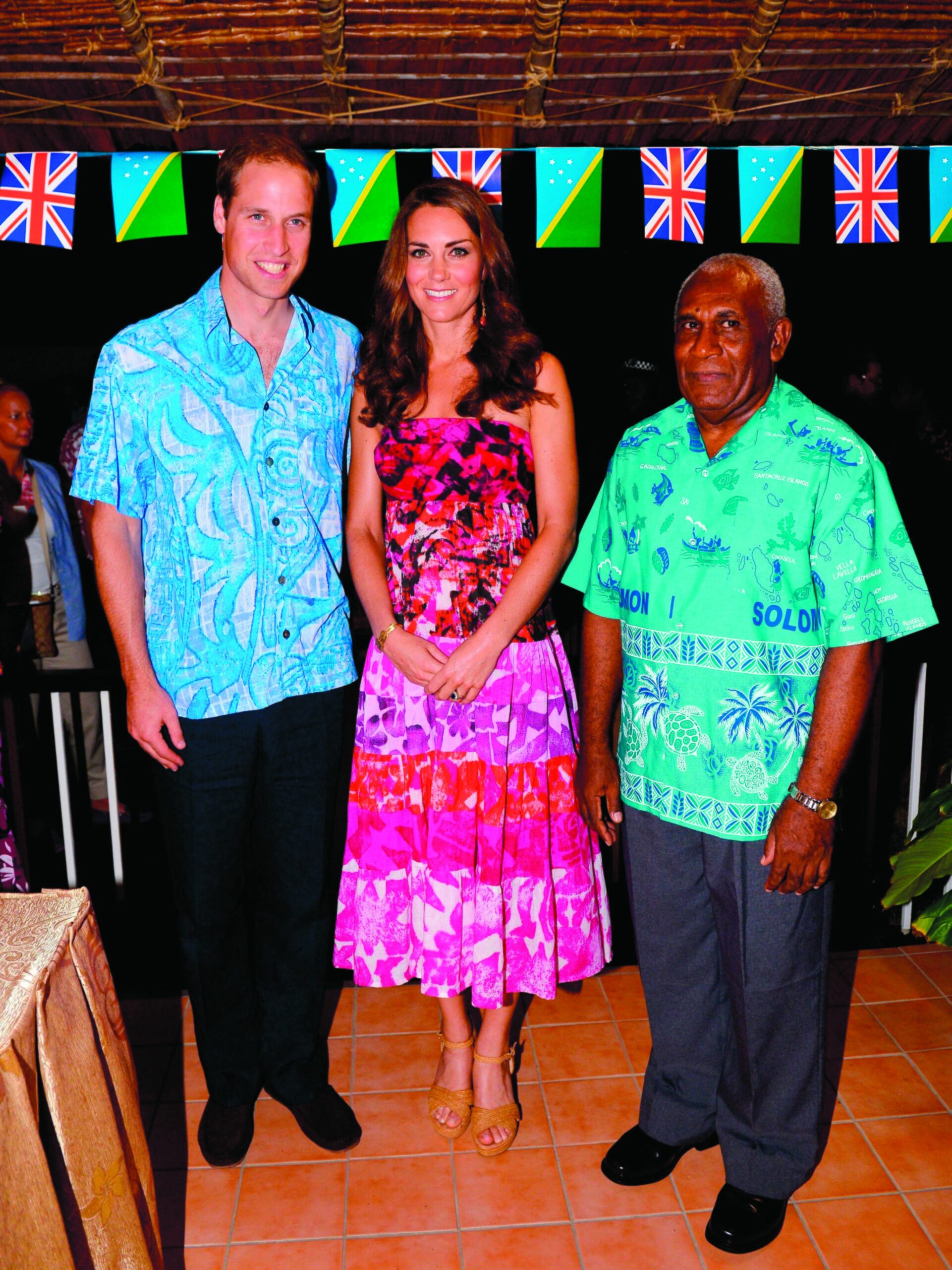 Palace to file criminal complaint over Kate pics