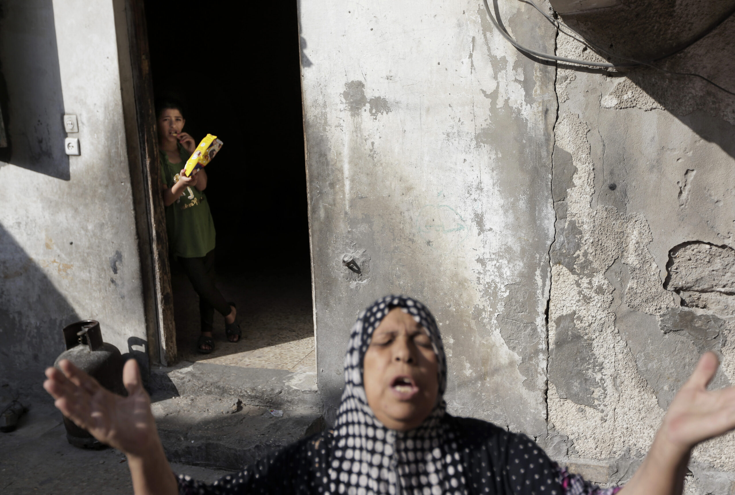 Israel vows to destroy Hamas tunnels, deaths spike