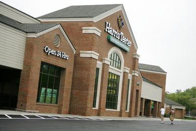 Bowie wants to use alcohol to lure grocery