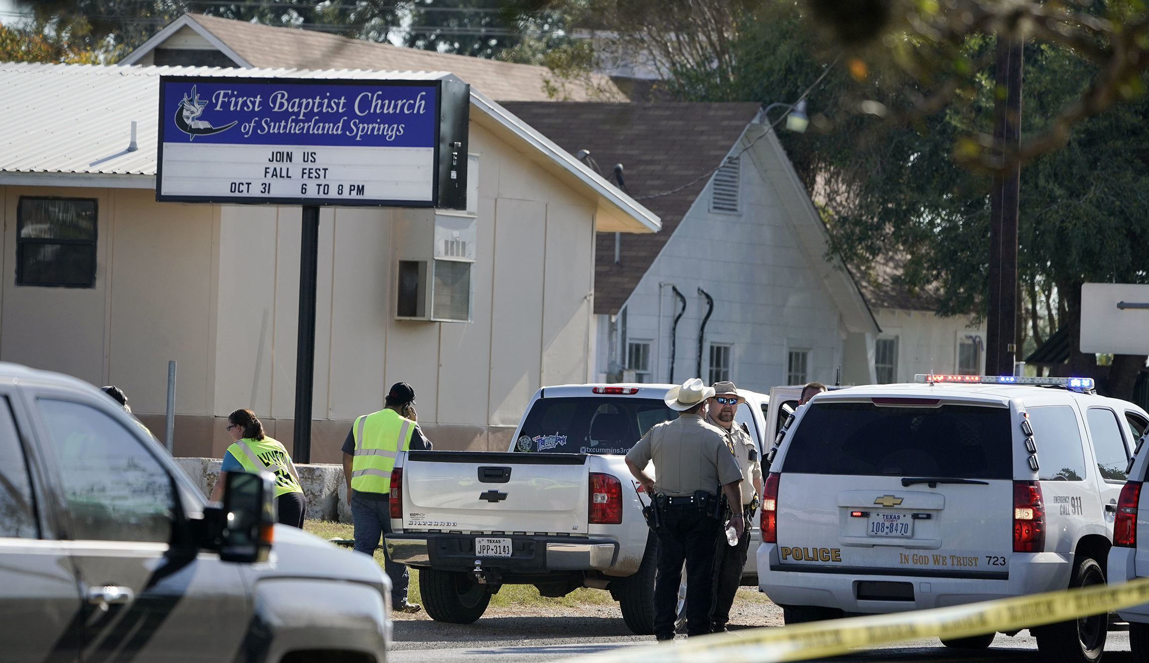 Megyn Kelly chokes up on air over Texas church shooting
