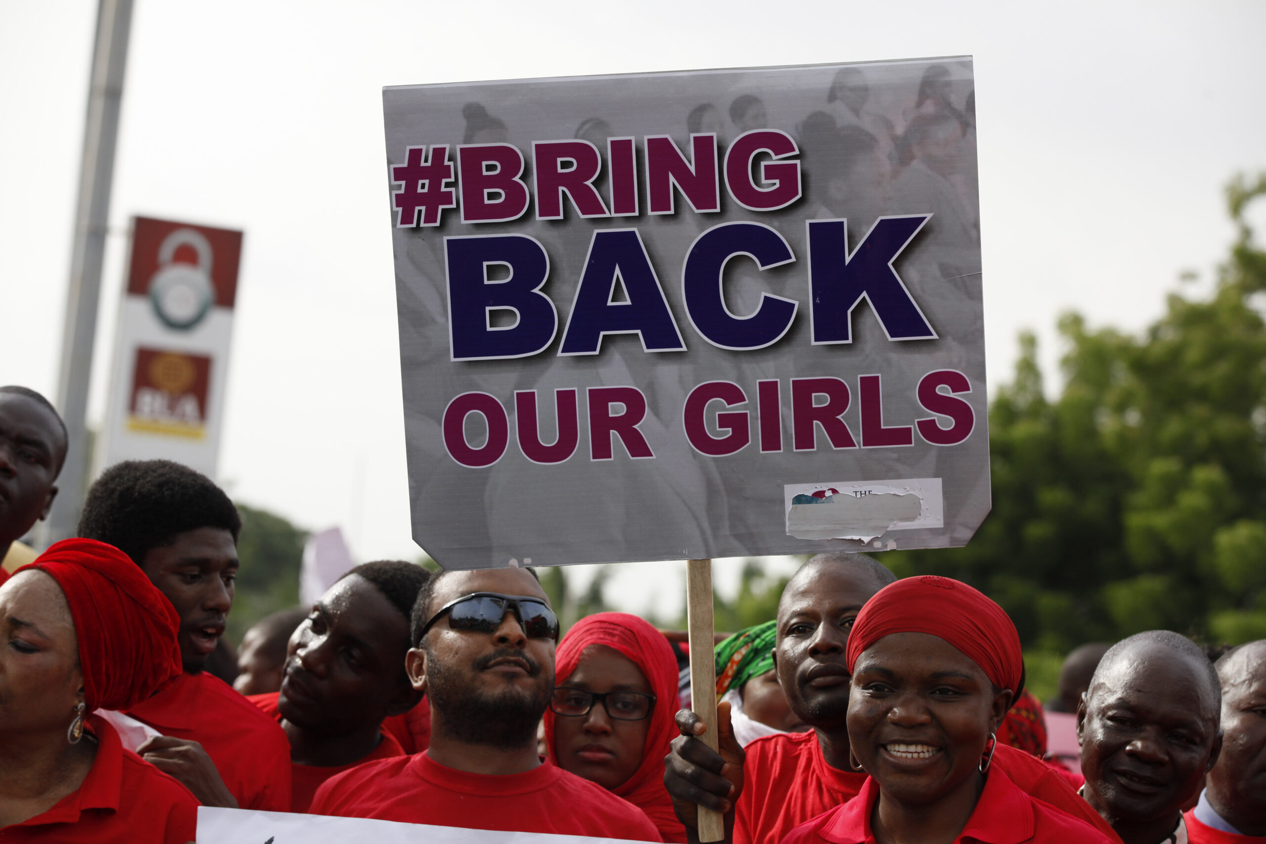 Nigerian military arrests suspects in schoolgirl kidnapping