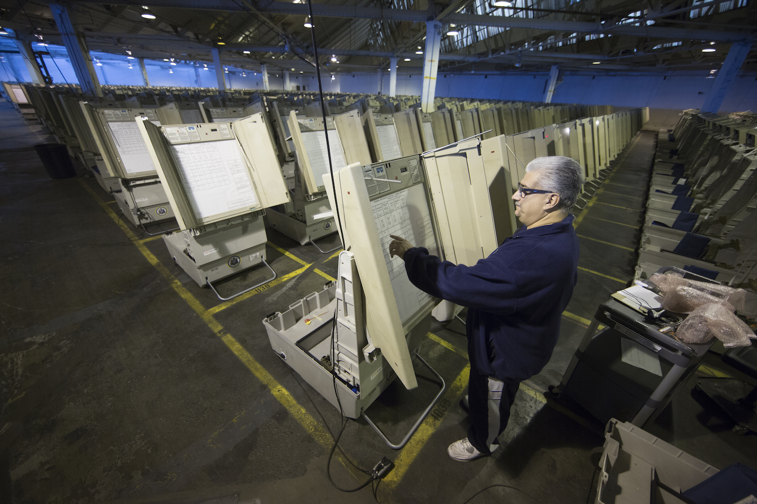 Pennsylvania GOP sues to overturn poll watcher order