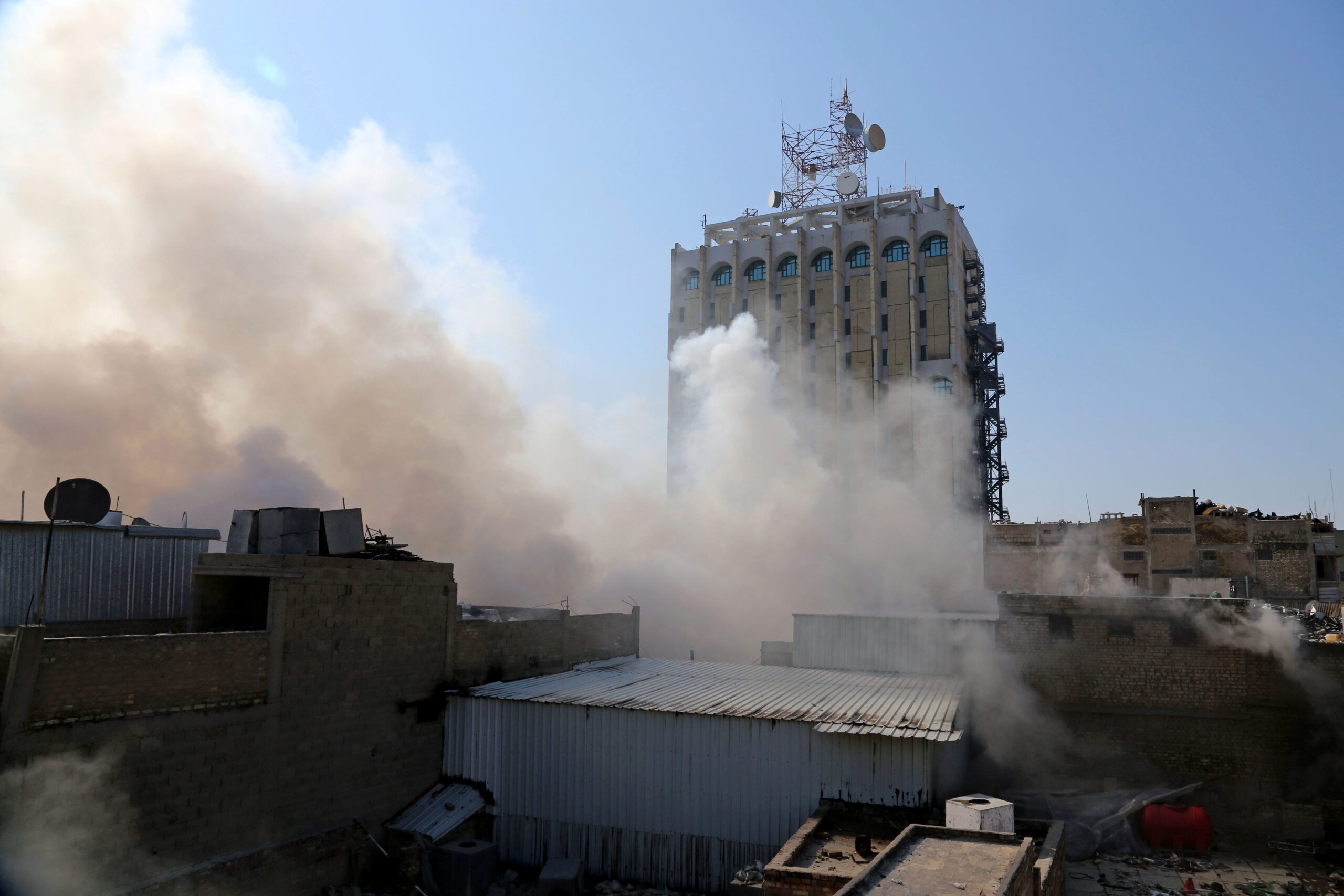 Iraqi militants accidentally kill 21 of their own