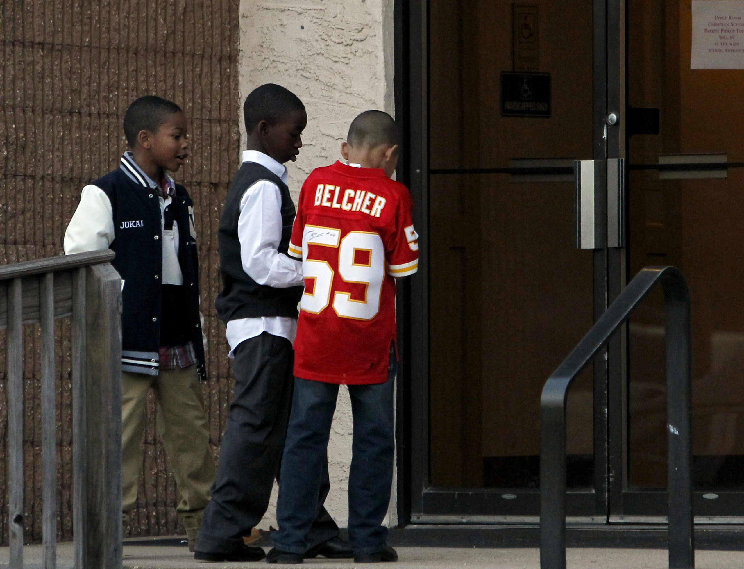 NY services held for NFL player in murder-suicide