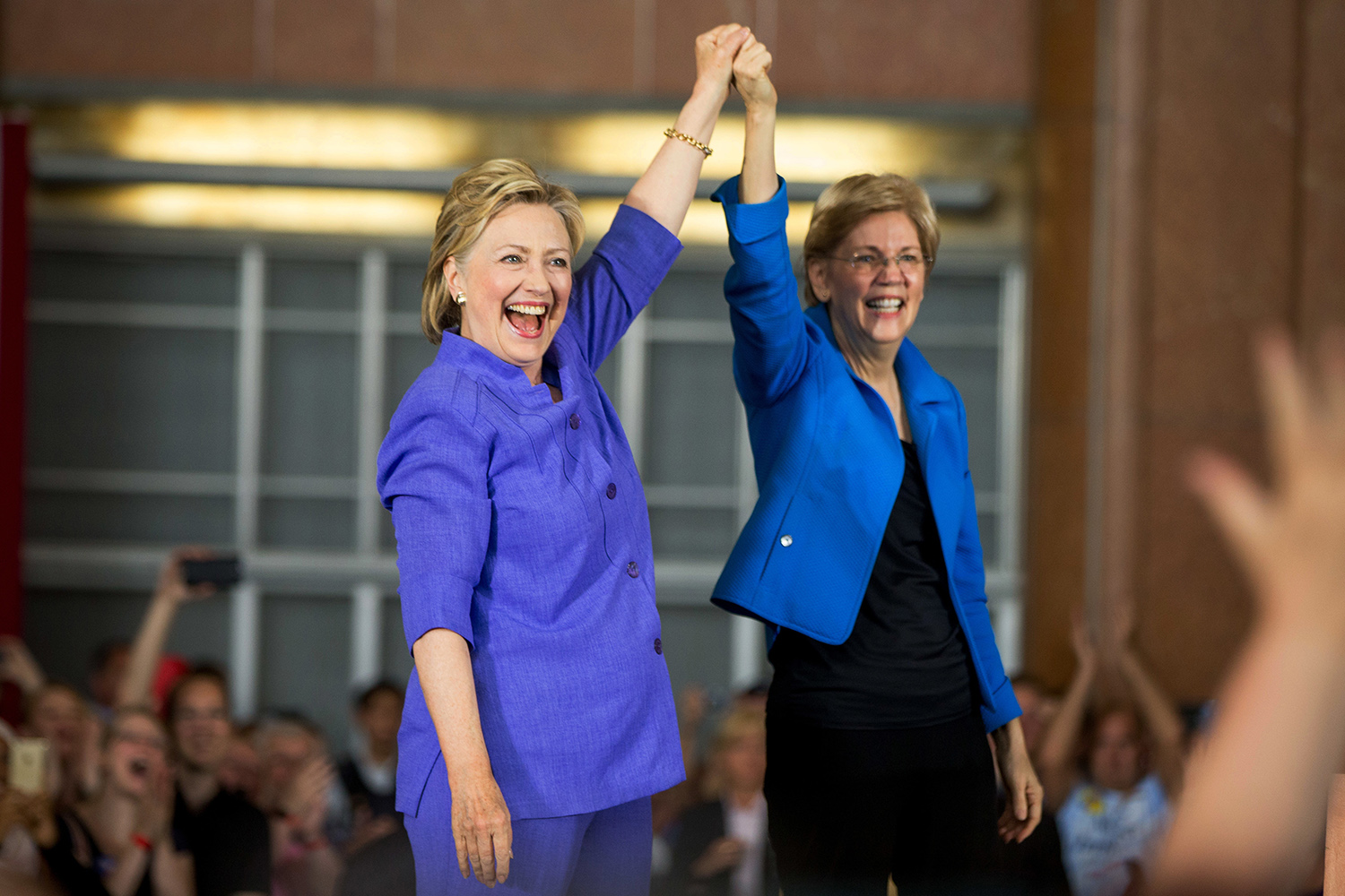 Leaked emails: Clinton team worried about Warren on bank regs
