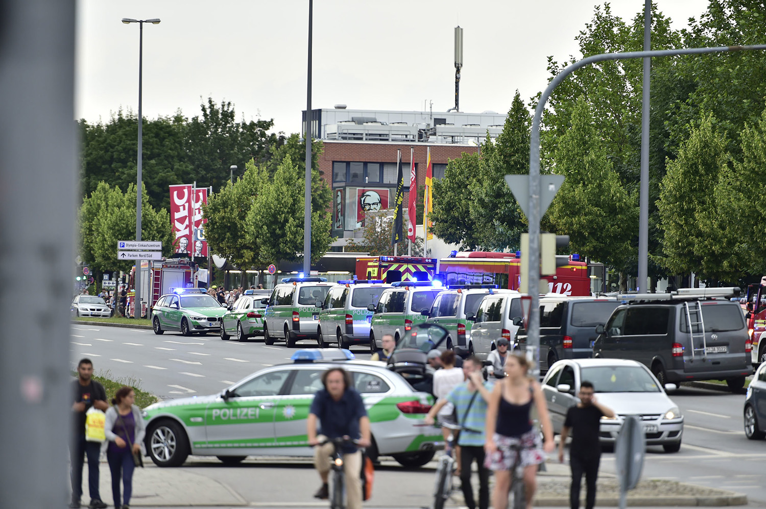 Obama pledges ‘support’ to Germany after mall shooting